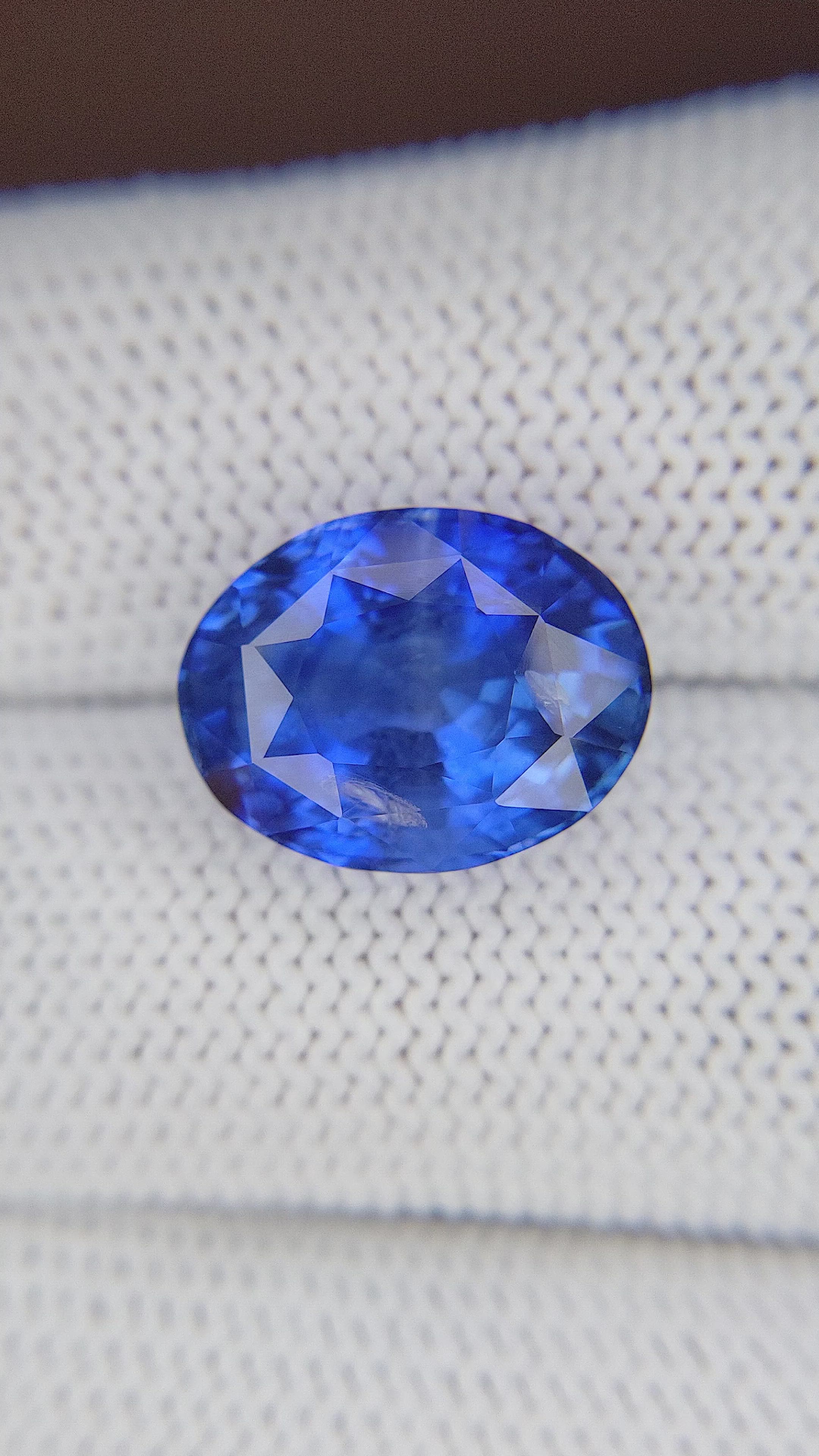 11.44 Ct. Blue Sapphire from Ceylon (Sri Lanka) Size Video