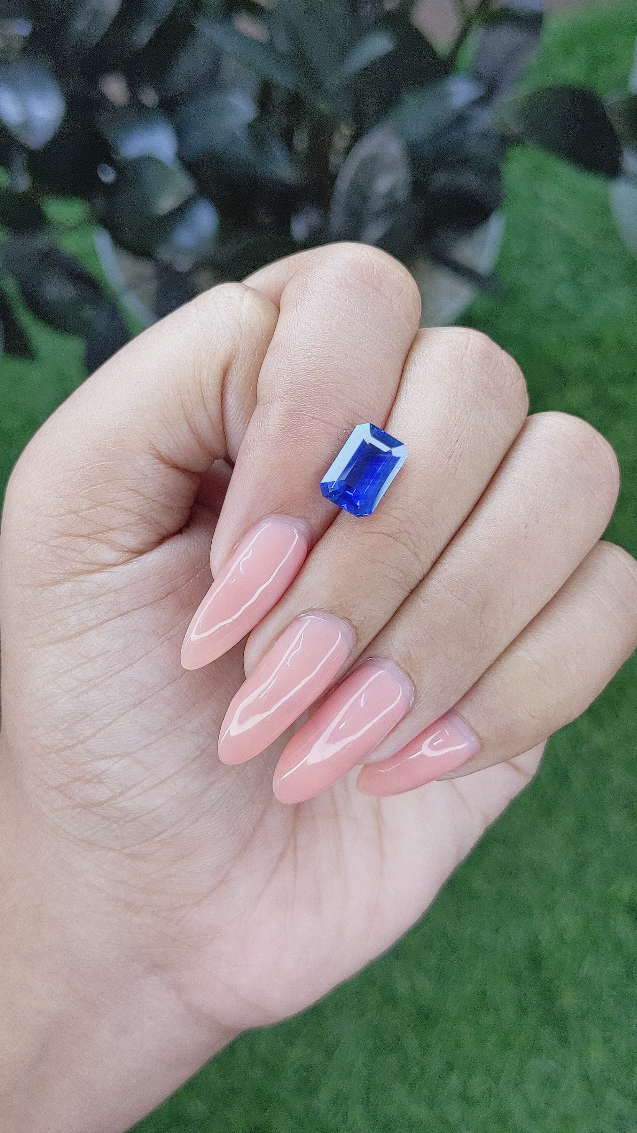 3.04 Ct. Blue Sapphire from Ceylon (Sri Lanka) Size Video