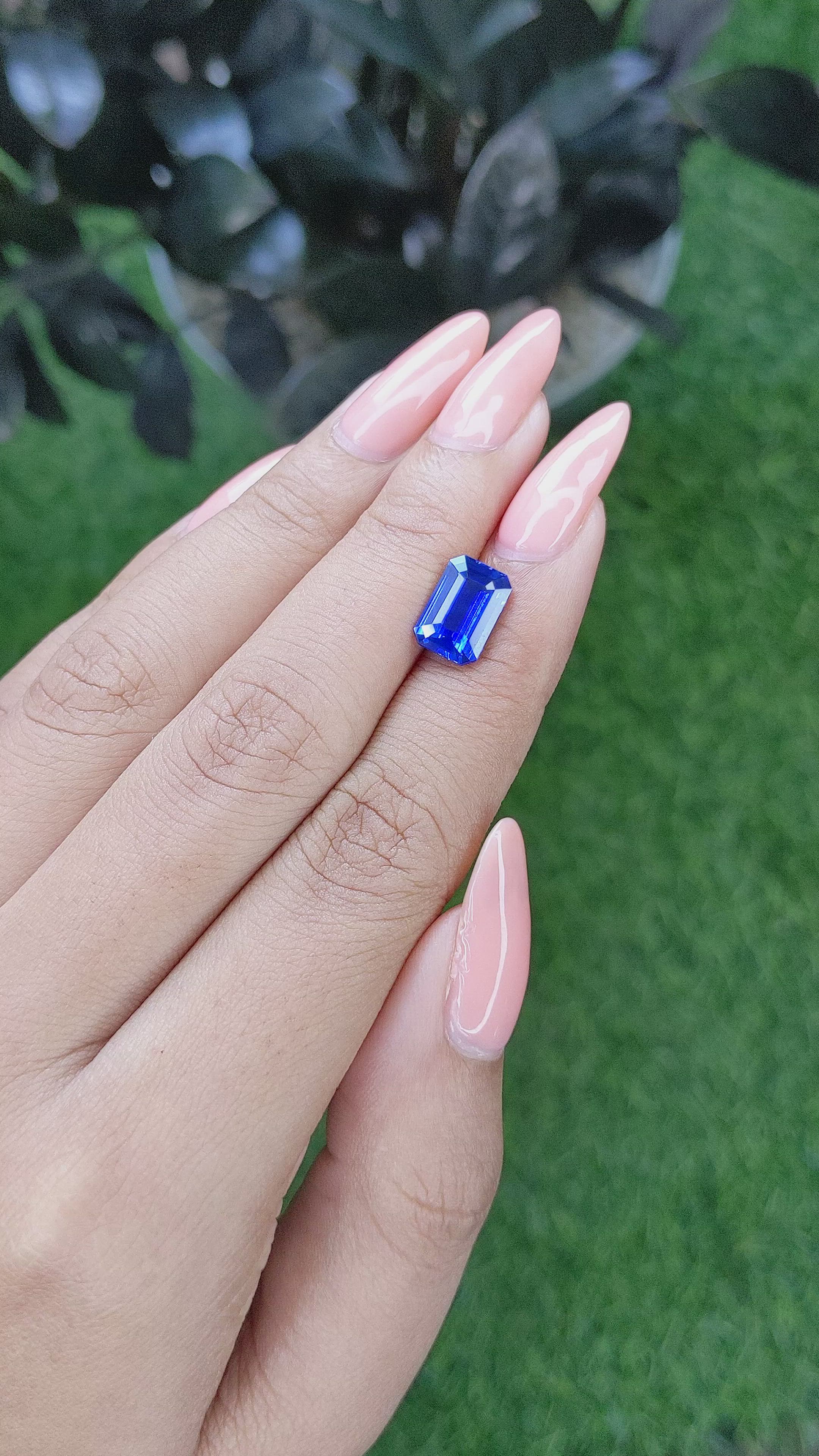 3.04 Ct. Blue Sapphire from Ceylon (Sri Lanka) Size Video