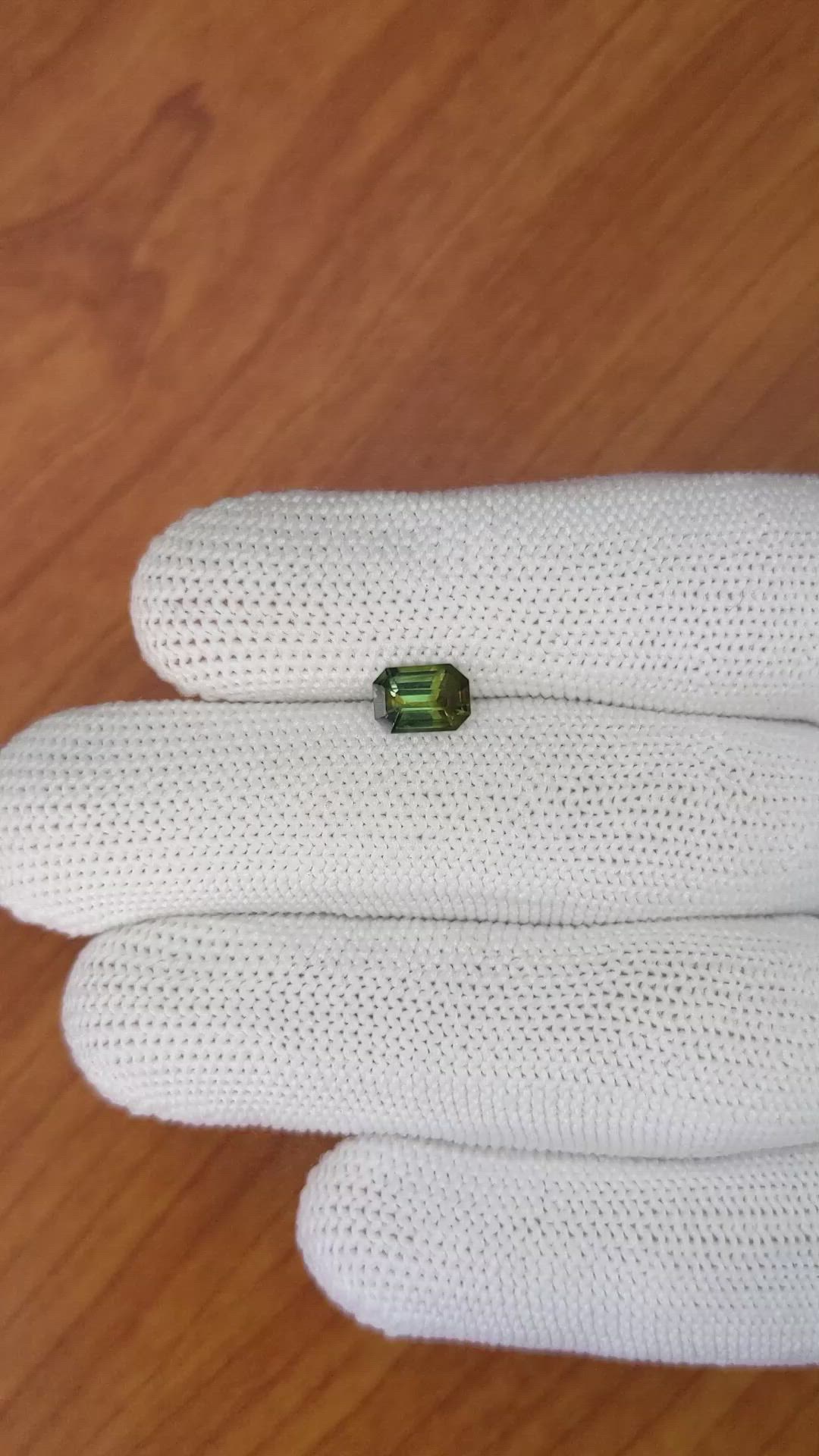 1.23 Ct. Bi Color / Parti Sapphire from Madagascar Size Video