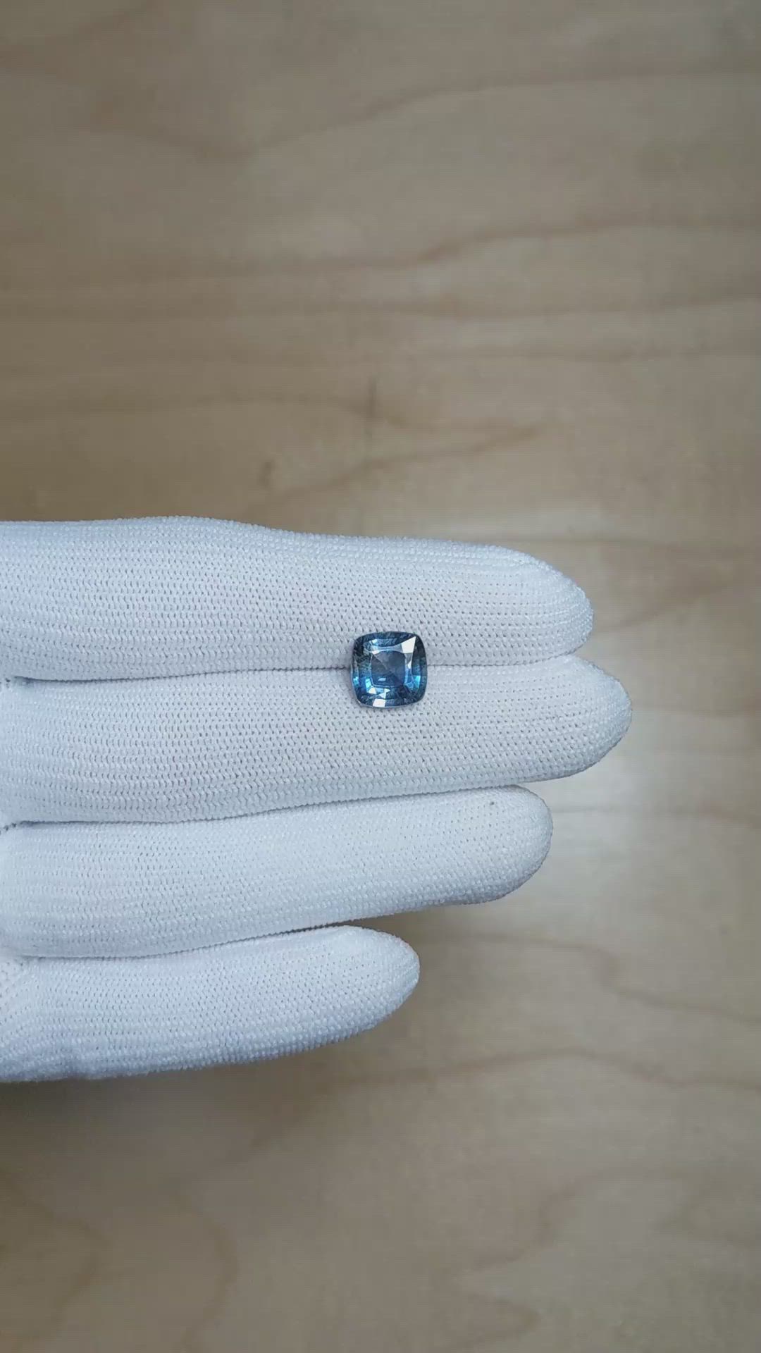 3.45 Ct. Purplish Blue Sapphire from Ceylon (Sri Lanka) Size Video