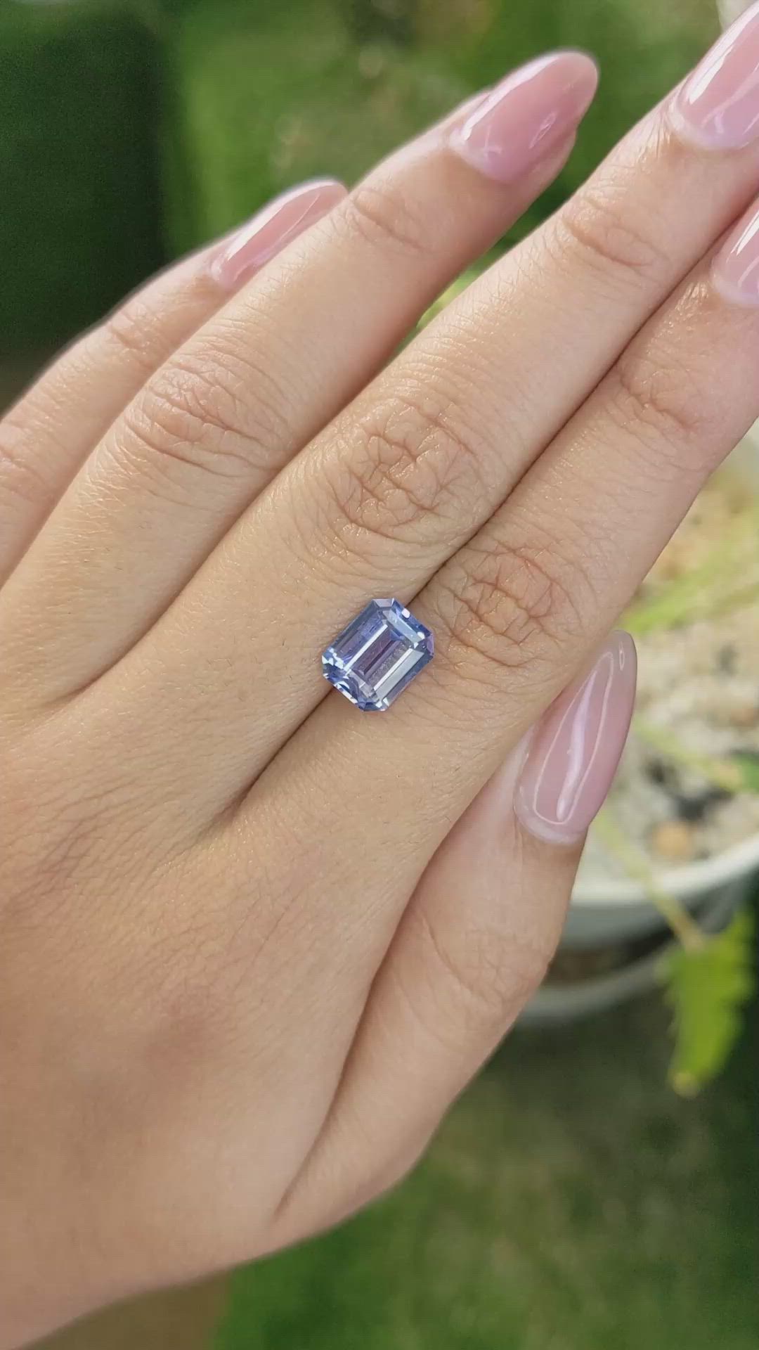 3.03 Ct. Blue Sapphire from Ceylon (Sri Lanka) Size Video