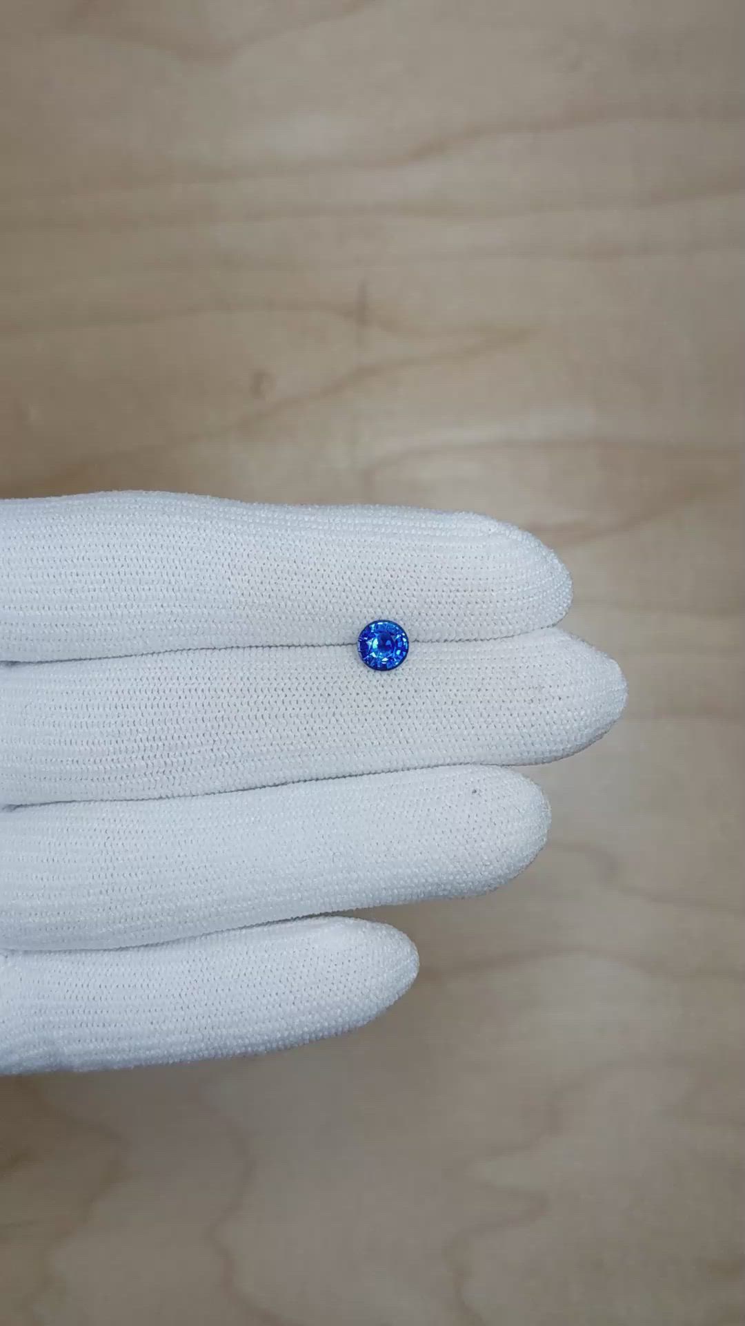 0.83 Ct. Blue Sapphire from Ceylon (Sri Lanka) Size Video