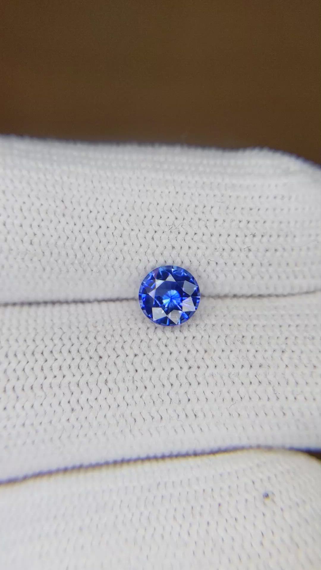 0.83 Ct. Blue Sapphire from Ceylon (Sri Lanka) Size Video