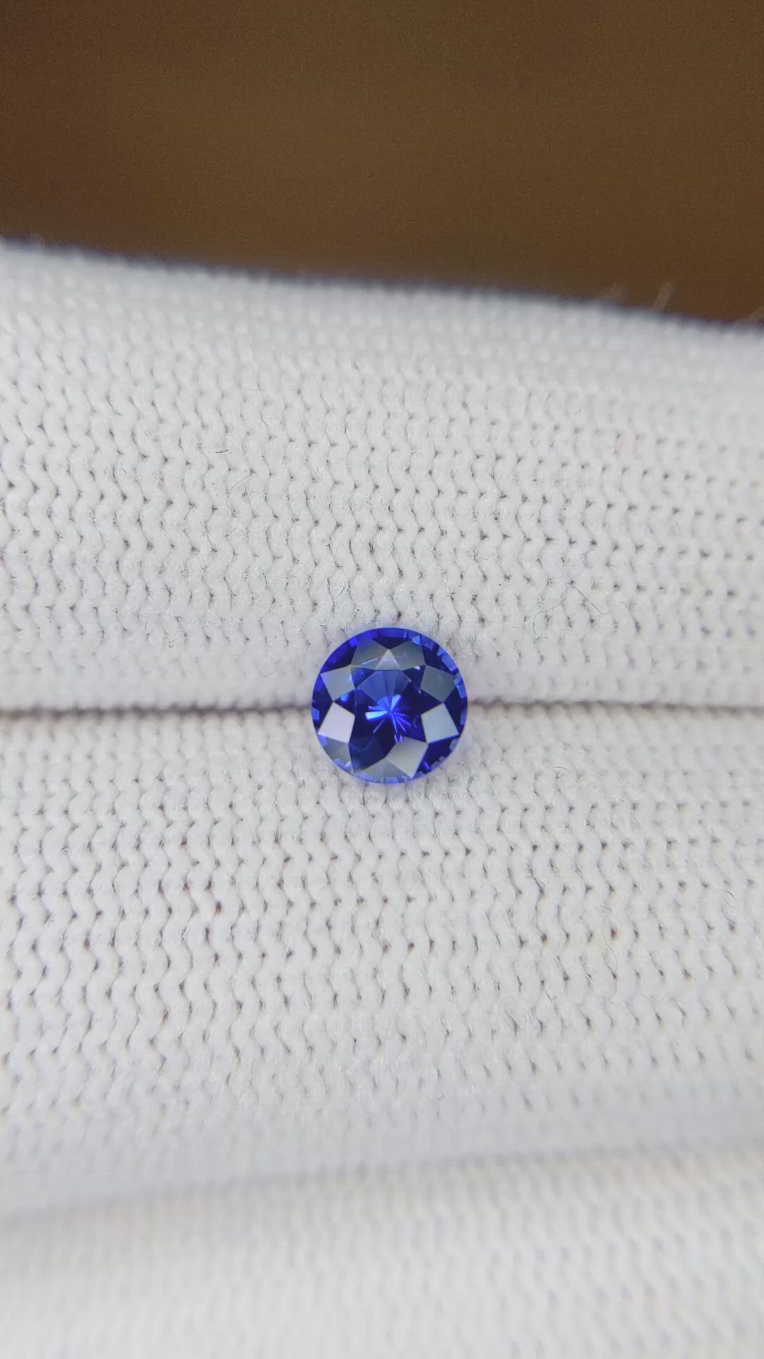 0.71 Ct. Blue Sapphire from Ceylon (Sri Lanka) Size Video