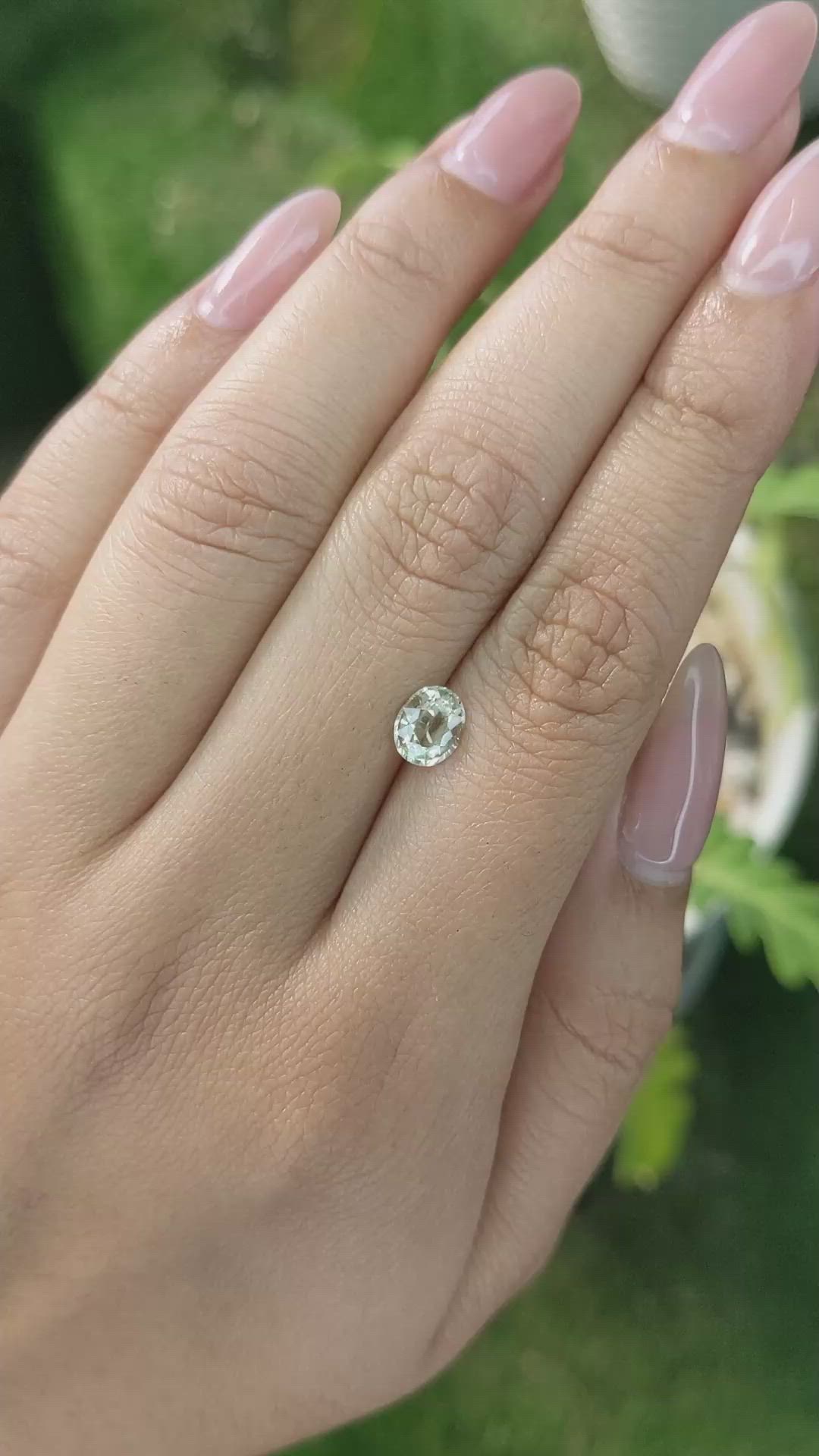 1.07 Ct. Yellowish Green Sapphire from Ceylon (Sri Lanka) Size Video