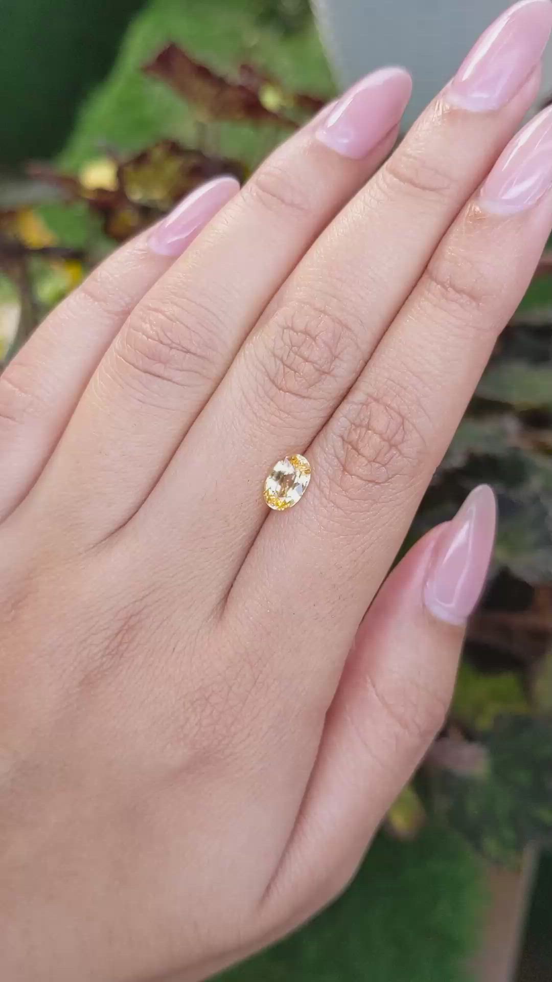 1.25 Ct. Yellowish Orange Sapphire from Ceylon (Sri Lanka) Size Video