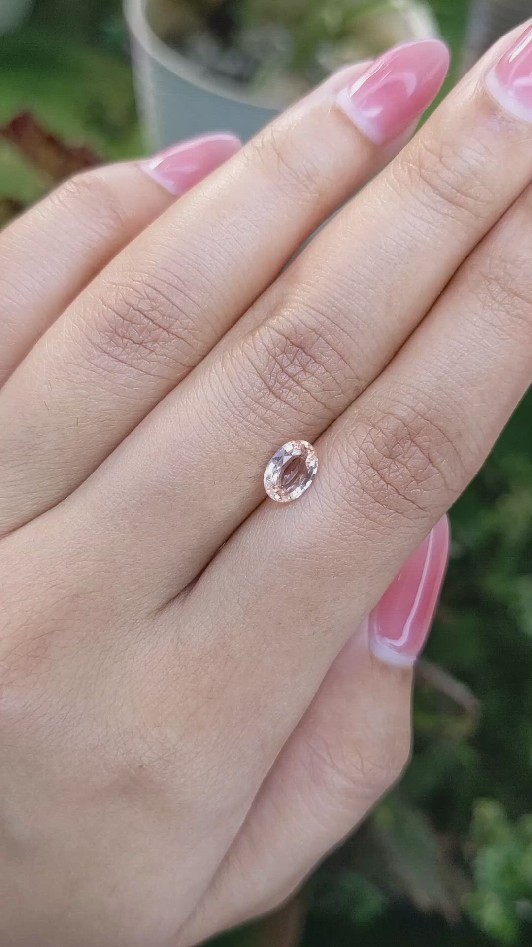 0.99 Ct. Padparadscha Sapphire from Ceylon (Sri Lanka) Size Video