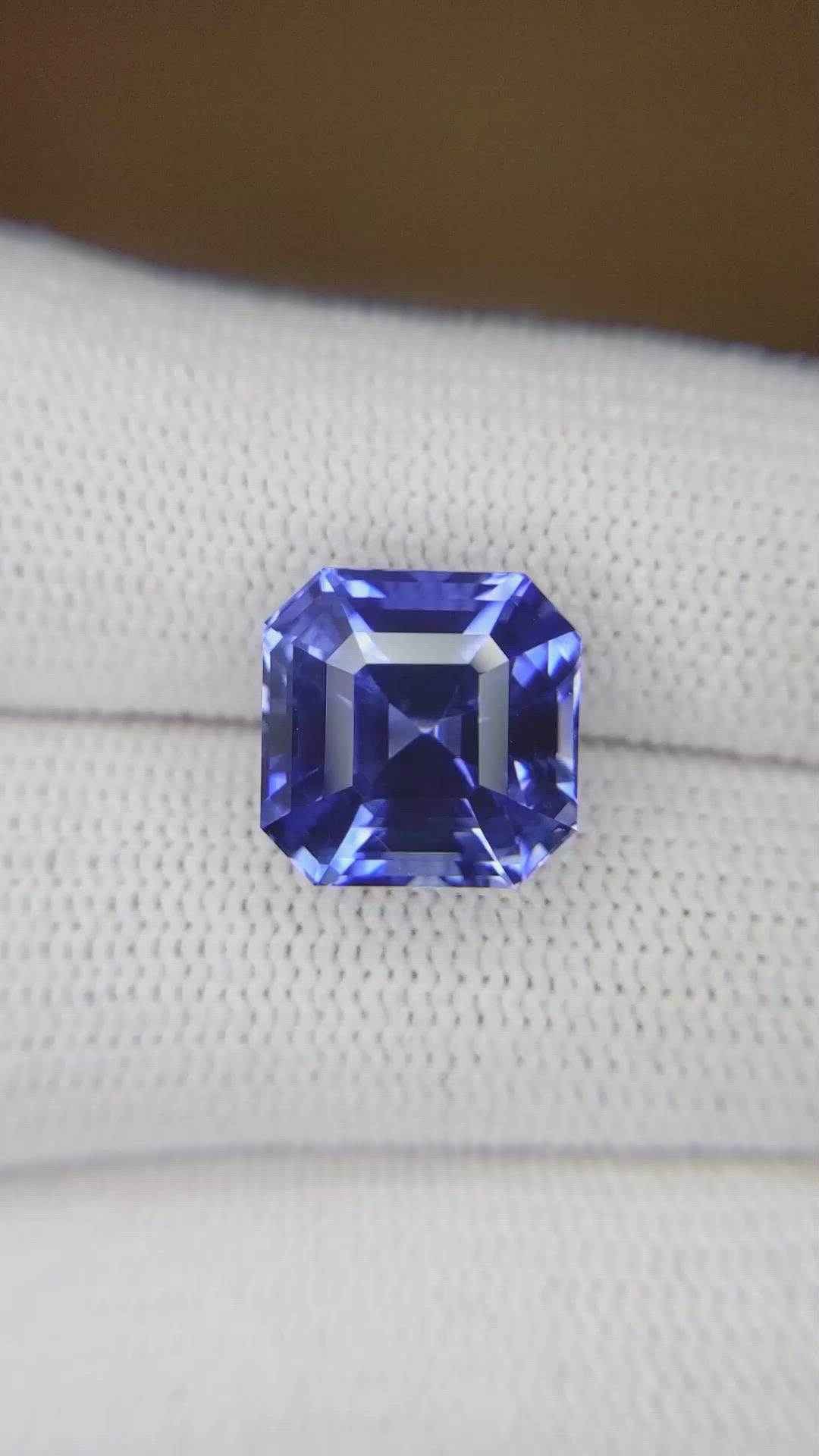 9.02 Ct. Blue Sapphire from Ceylon (Sri Lanka) Size Video