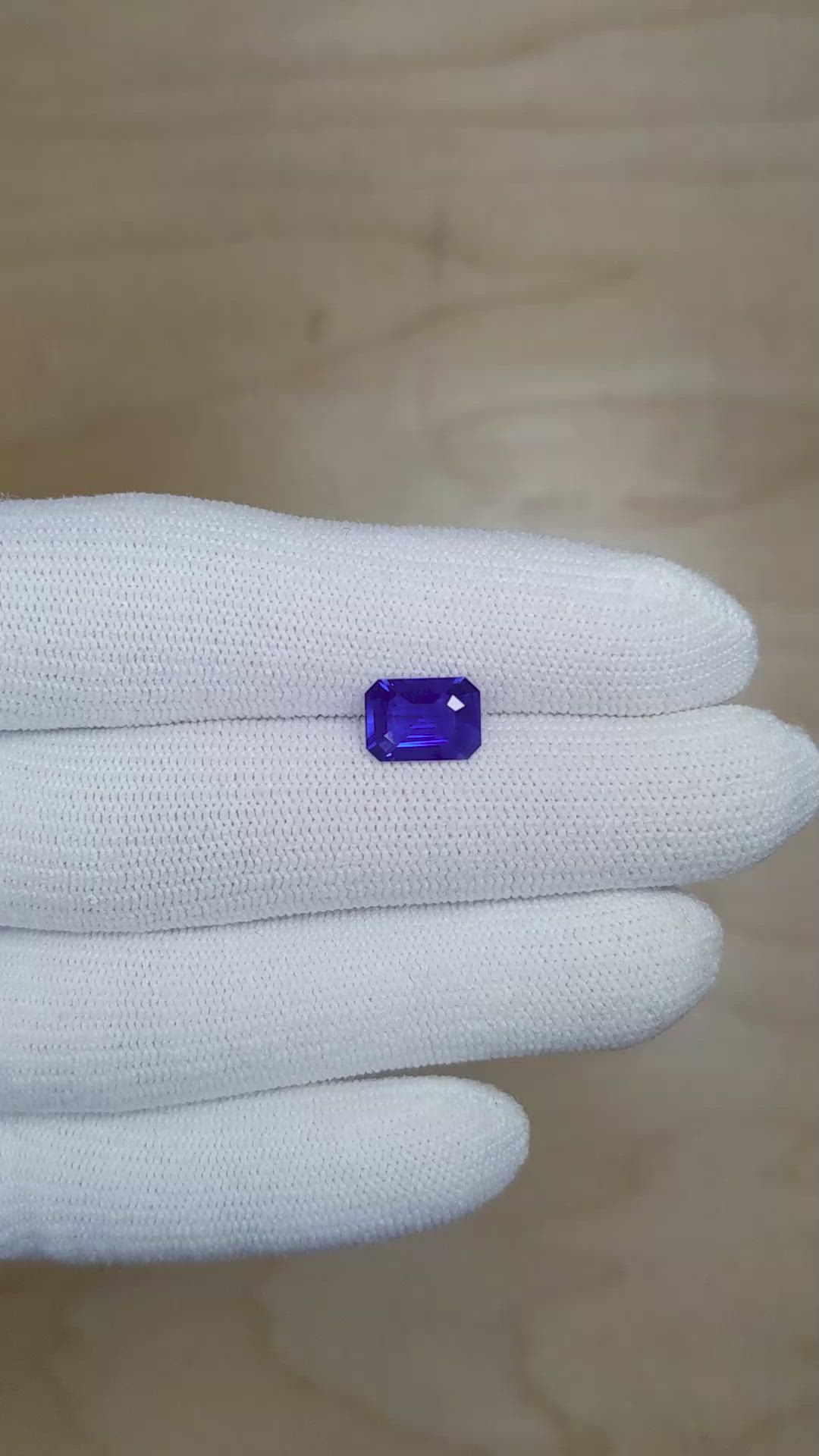 2.10 Ct. Purplish Blue Sapphire from Ceylon (Sri Lanka) Size Video