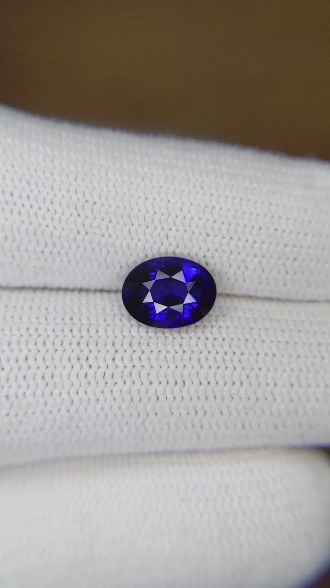 2.09 Ct. Blue Sapphire from Ceylon (Sri Lanka) Size Video