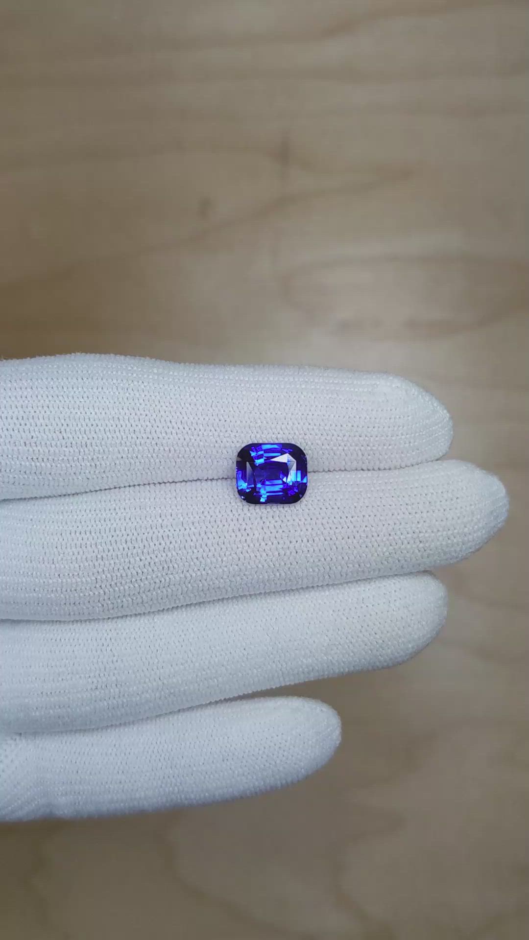 3.65 Ct. Blue Sapphire from Ceylon (Sri Lanka) Size Video