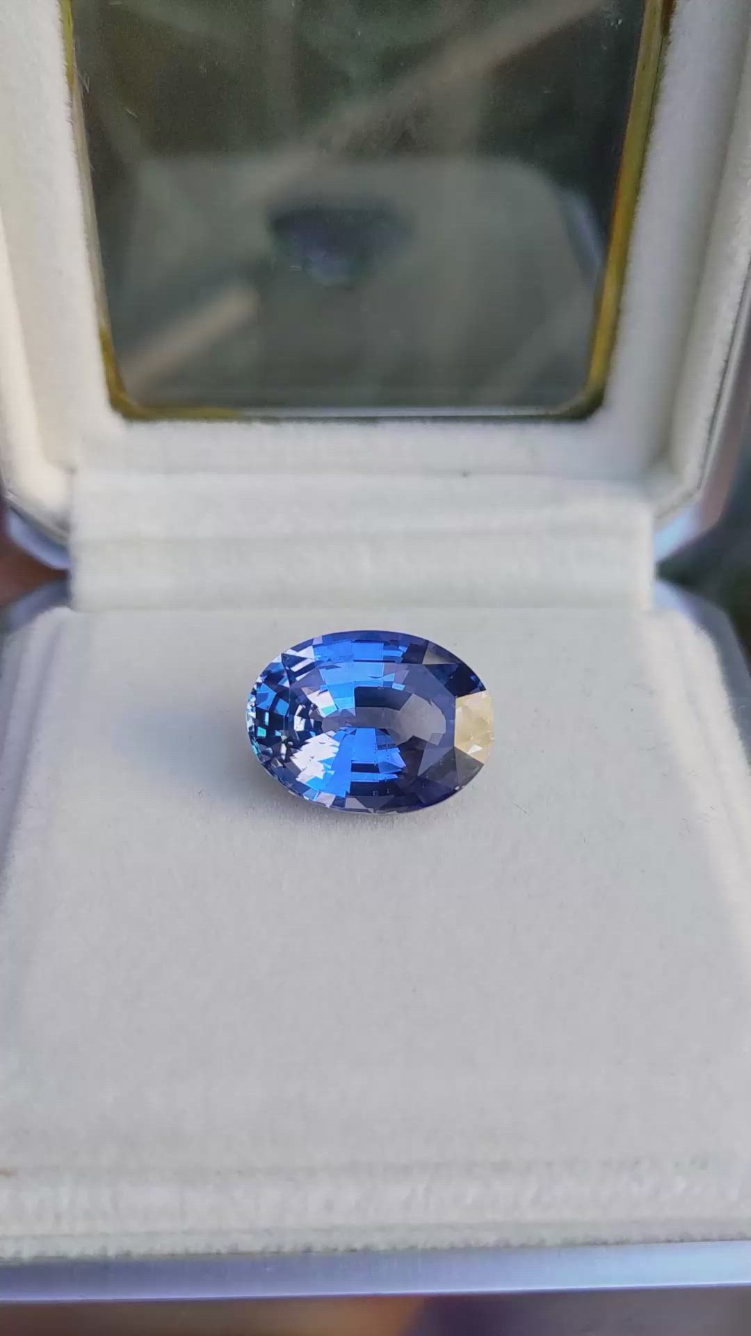 13.84 Ct. Blue Sapphire from Ceylon (Sri Lanka) Size Video