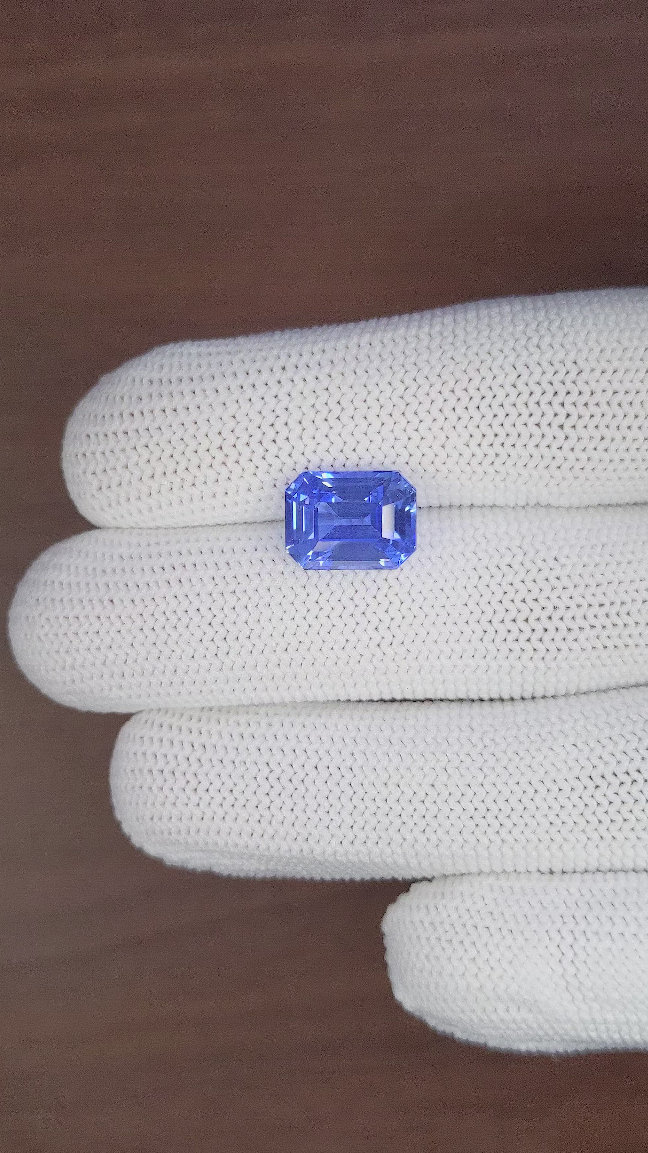 7.58 Ct. Blue Sapphire from Ceylon (Sri Lanka) Size Video