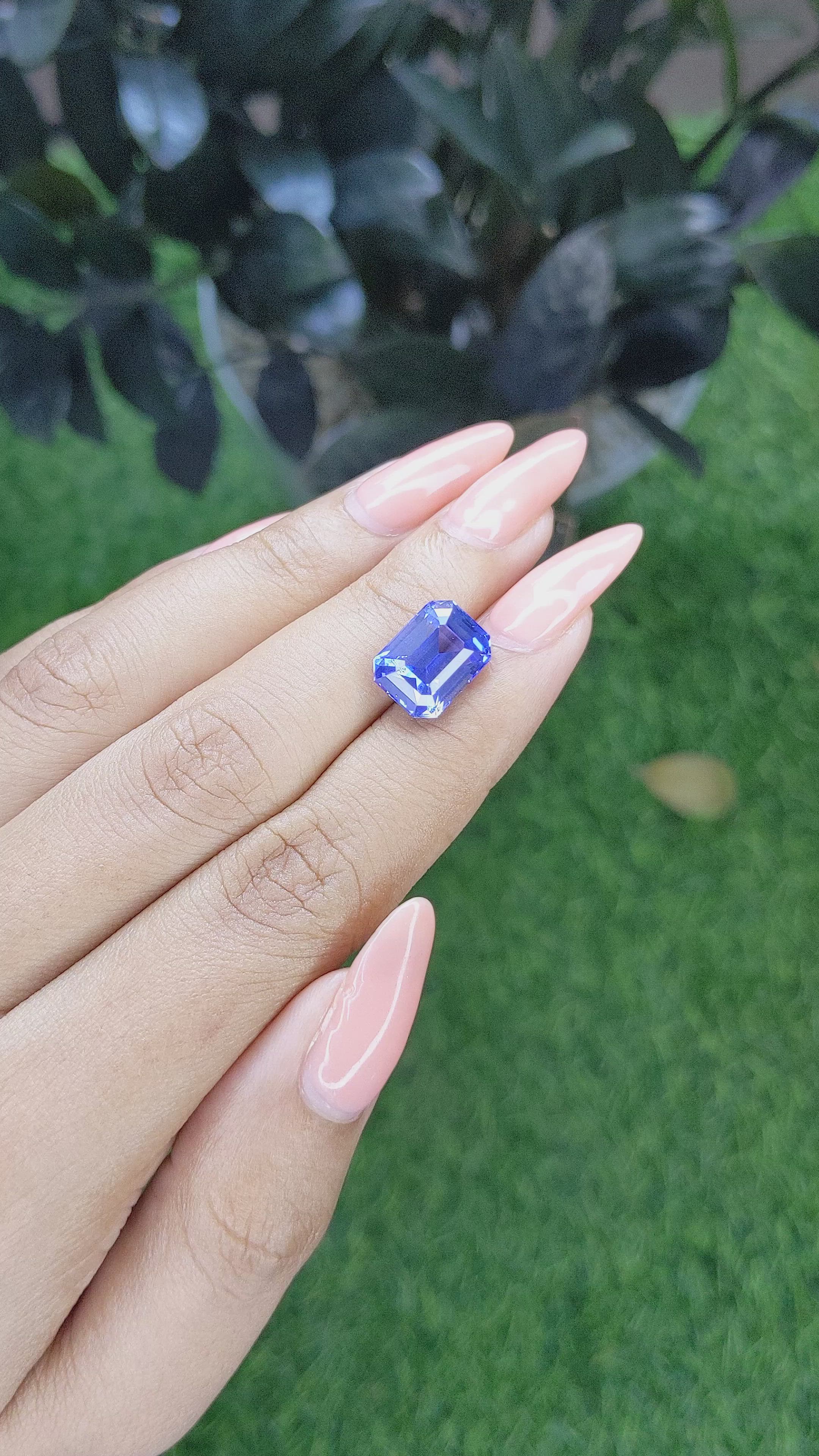 7.58 Ct. Blue Sapphire from Ceylon (Sri Lanka) Size Video