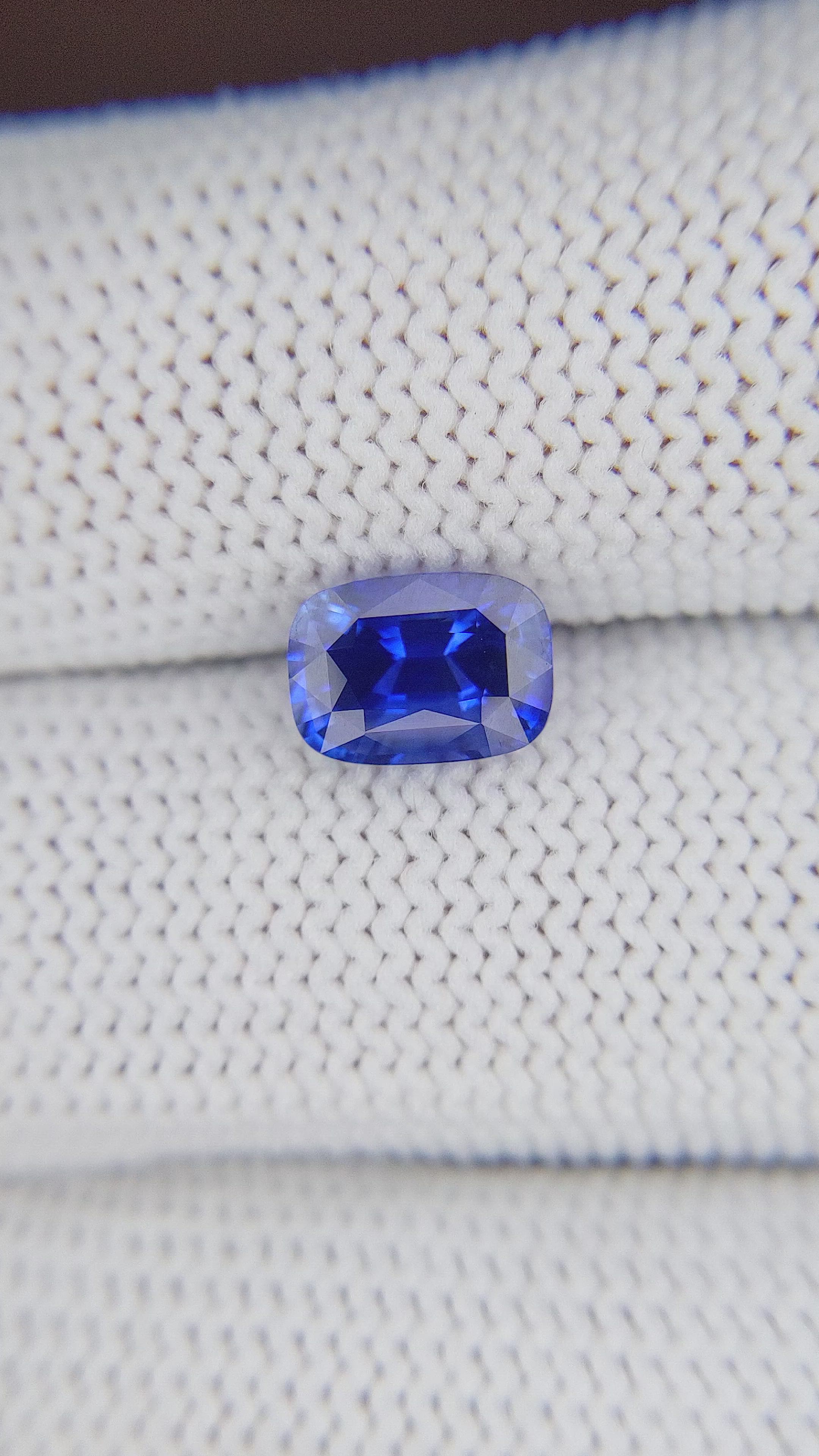 2.07 Ct. Blue Sapphire from Ceylon (Sri Lanka) Size Video