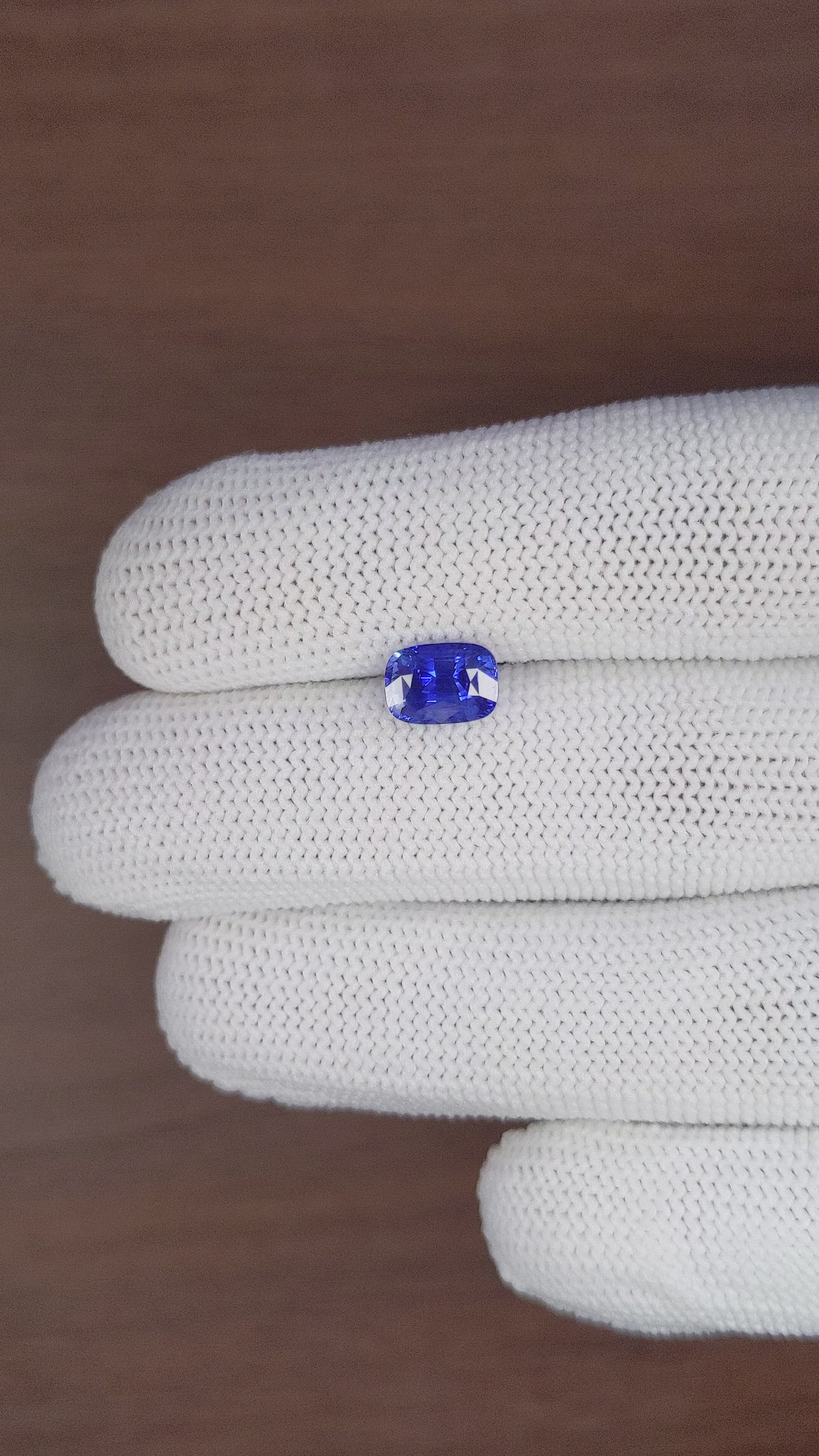 2.07 Ct. Blue Sapphire from Ceylon (Sri Lanka) Size Video