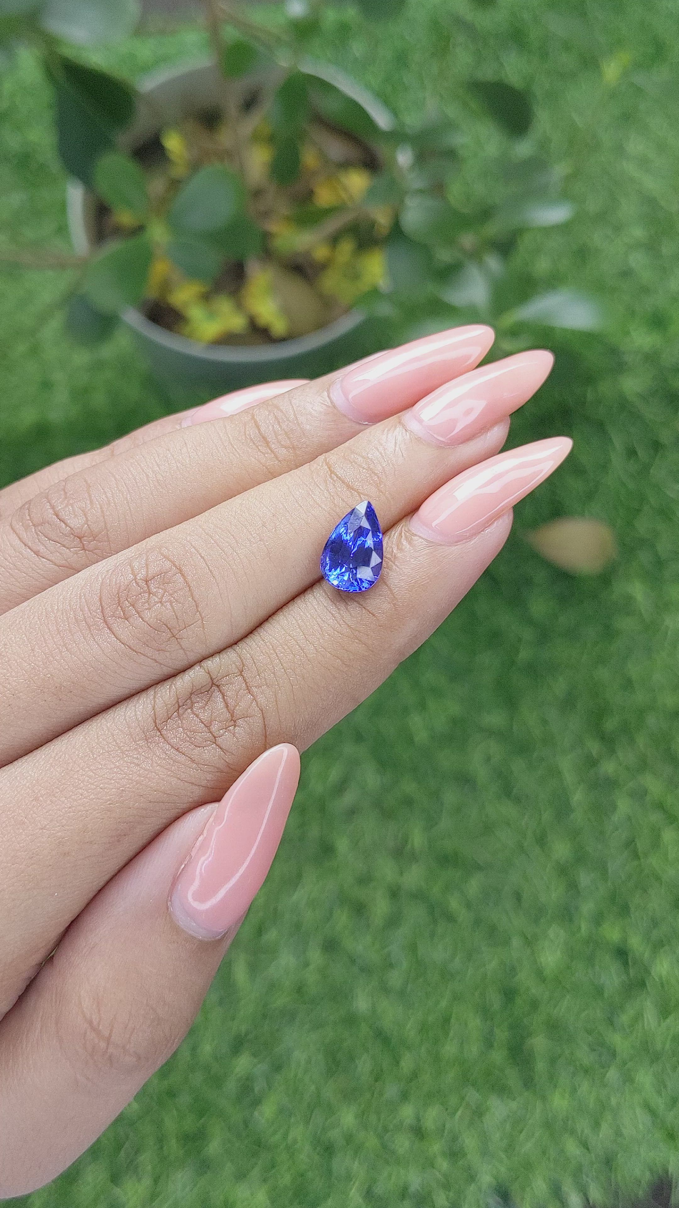 3.11 Ct. Blue Sapphire from Ceylon (Sri Lanka) Size Video