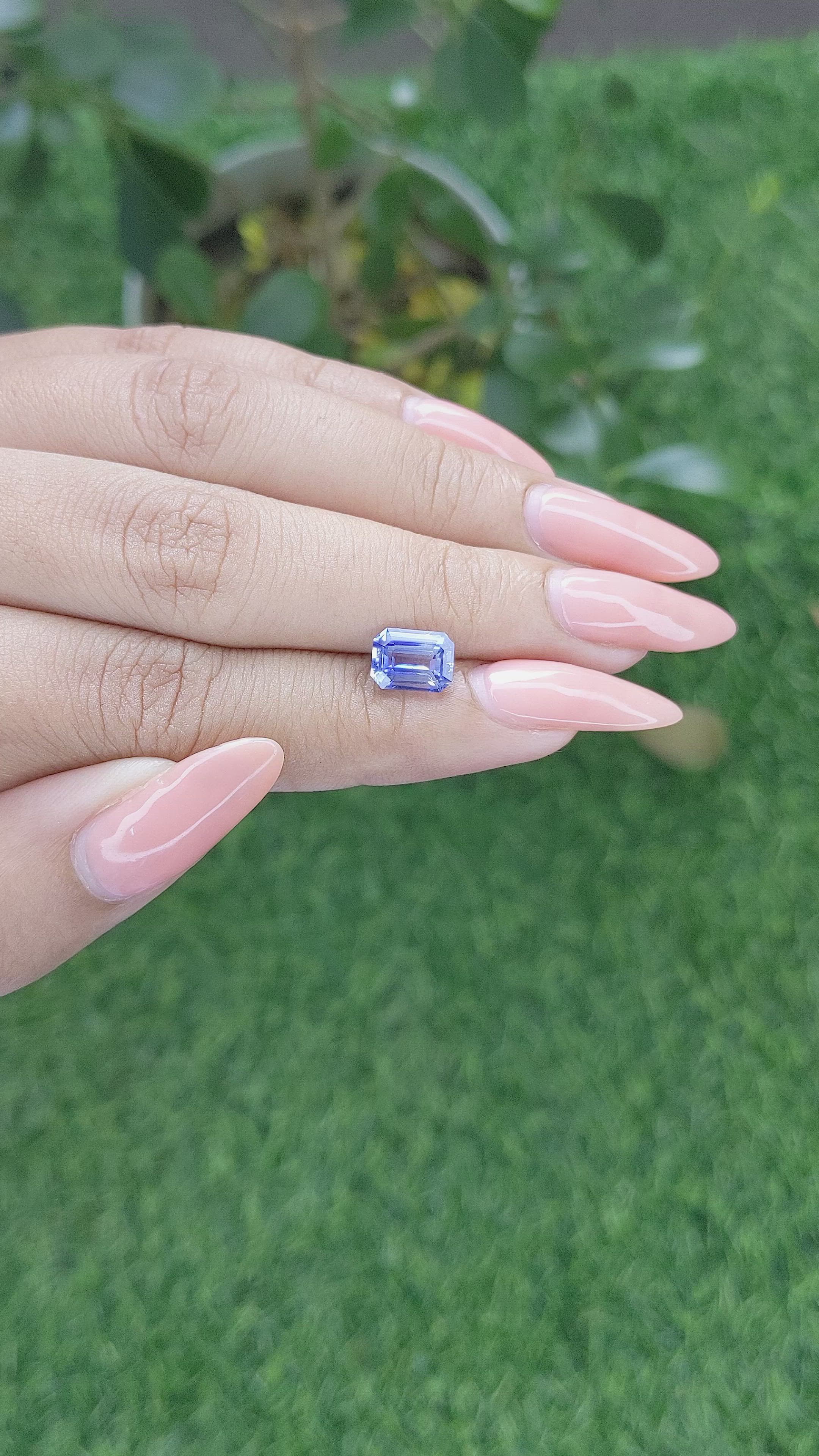 2.11 Ct. Bi Color Sapphire from Ceylon (Sri Lanka) Size Video