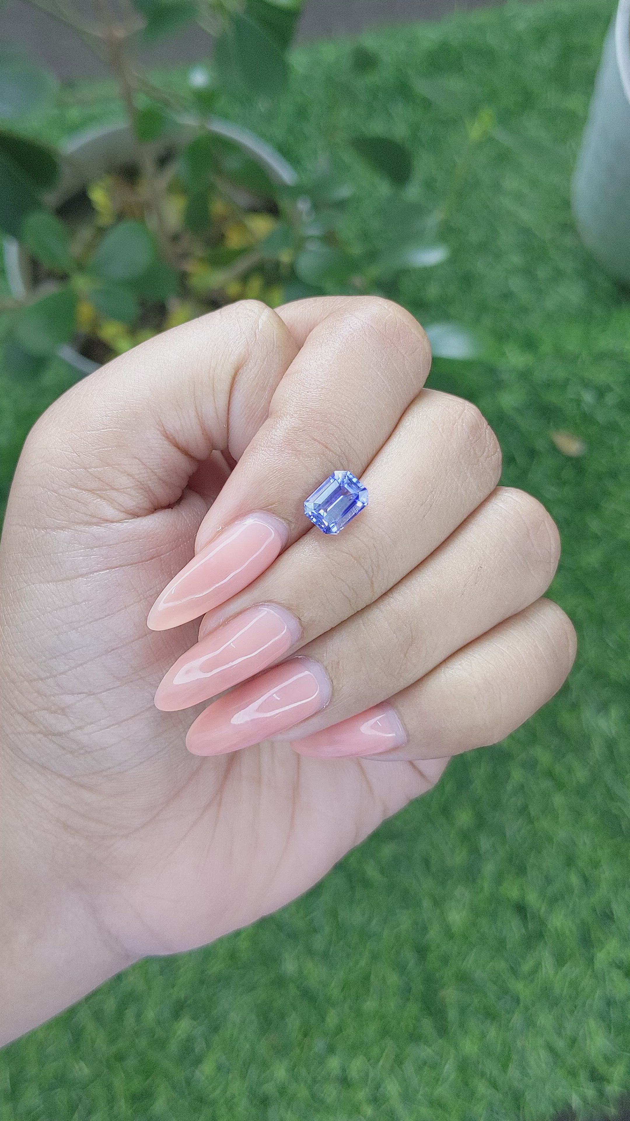 2.11 Ct. Bi Color Sapphire from Ceylon (Sri Lanka) Size Video