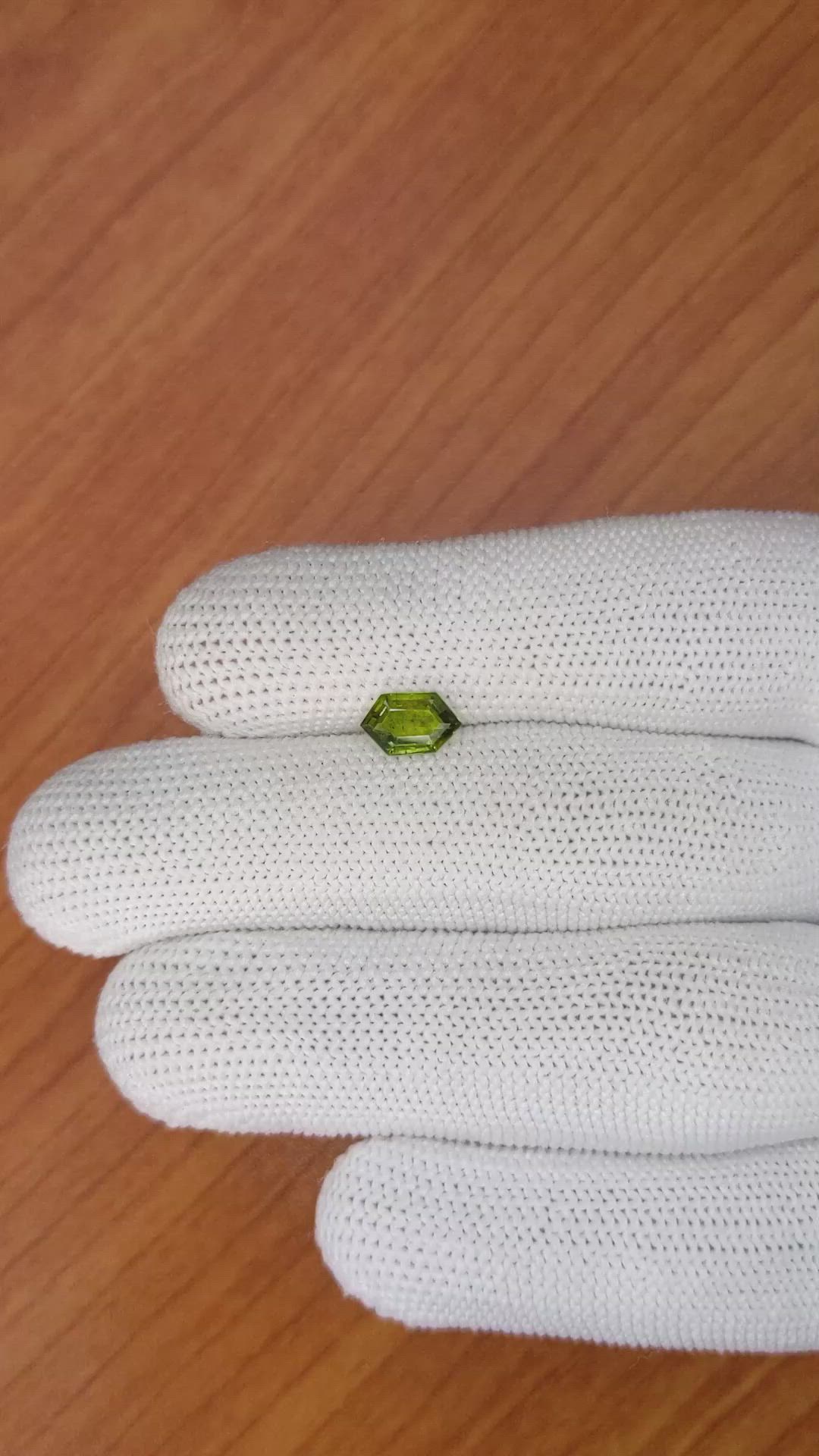 1.09 Ct. Yellowish Green Sapphire from Madagascar Size Video