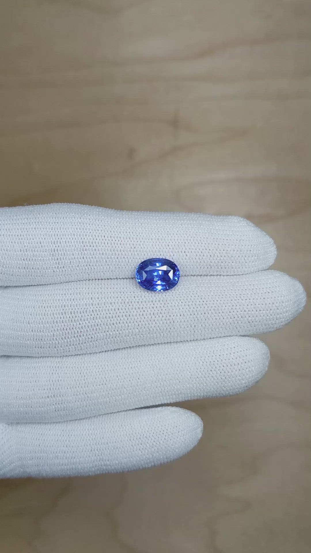 3.54 Ct. Blue Sapphire from Ceylon (Sri Lanka) Size Video