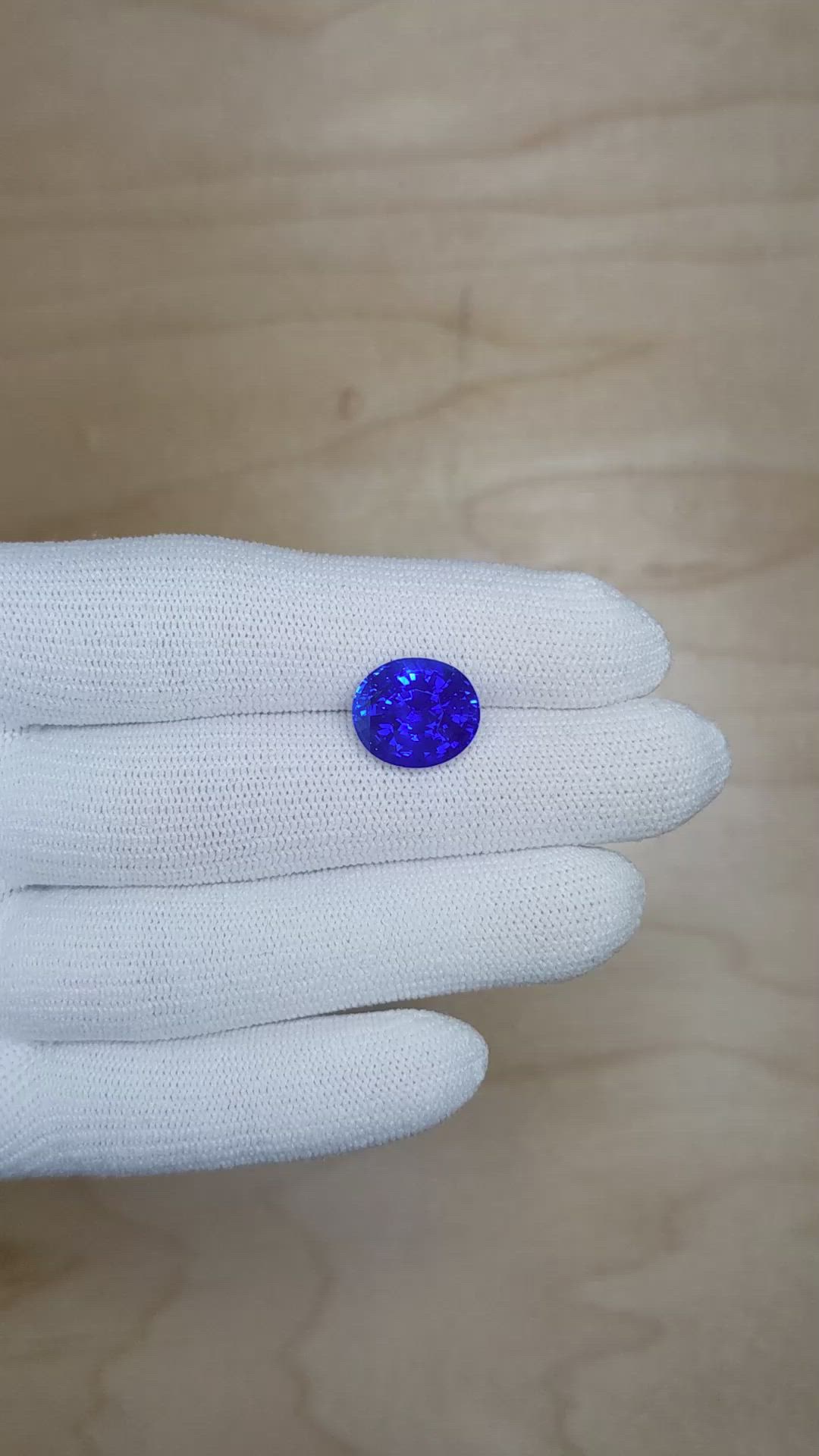 7.94 Ct. Blue Sapphire from Ceylon (Sri Lanka) Size Video