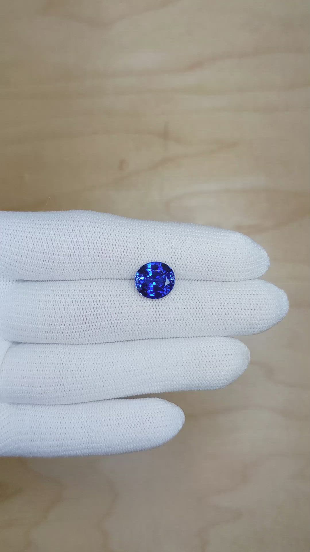 4.85 Ct. Blue Sapphire from Ceylon (Sri Lanka) Size Video
