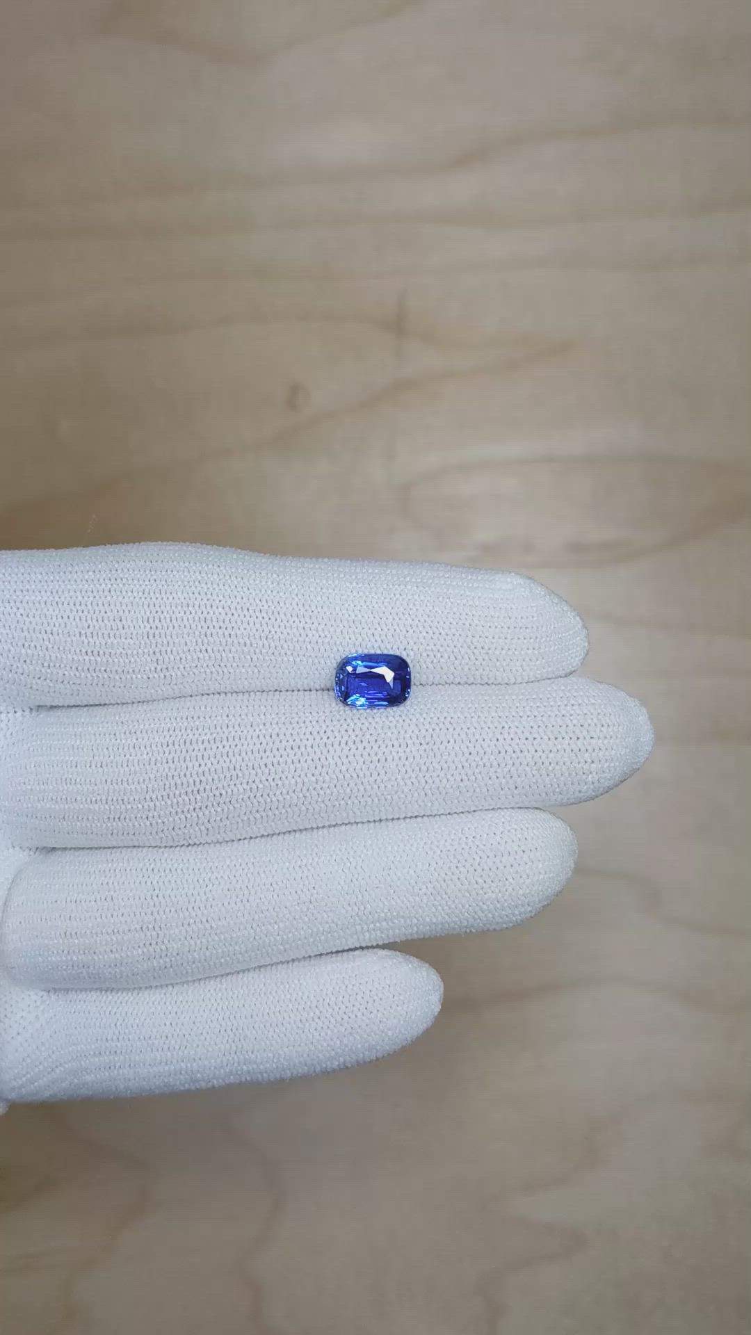 2.55 Ct. Blue Sapphire from Ceylon (Sri Lanka) Size Video