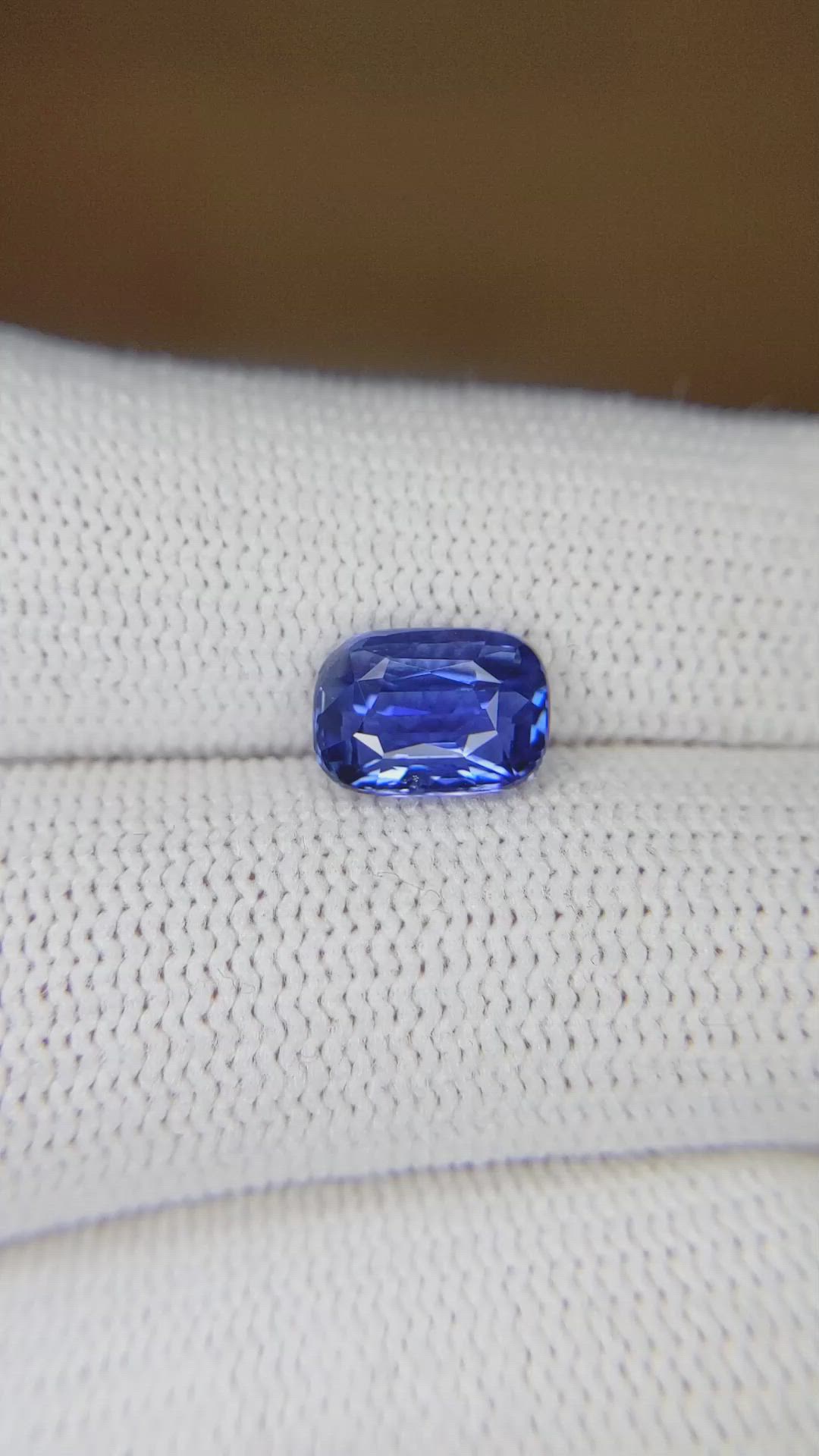 2.55 Ct. Blue Sapphire from Ceylon (Sri Lanka) Size Video