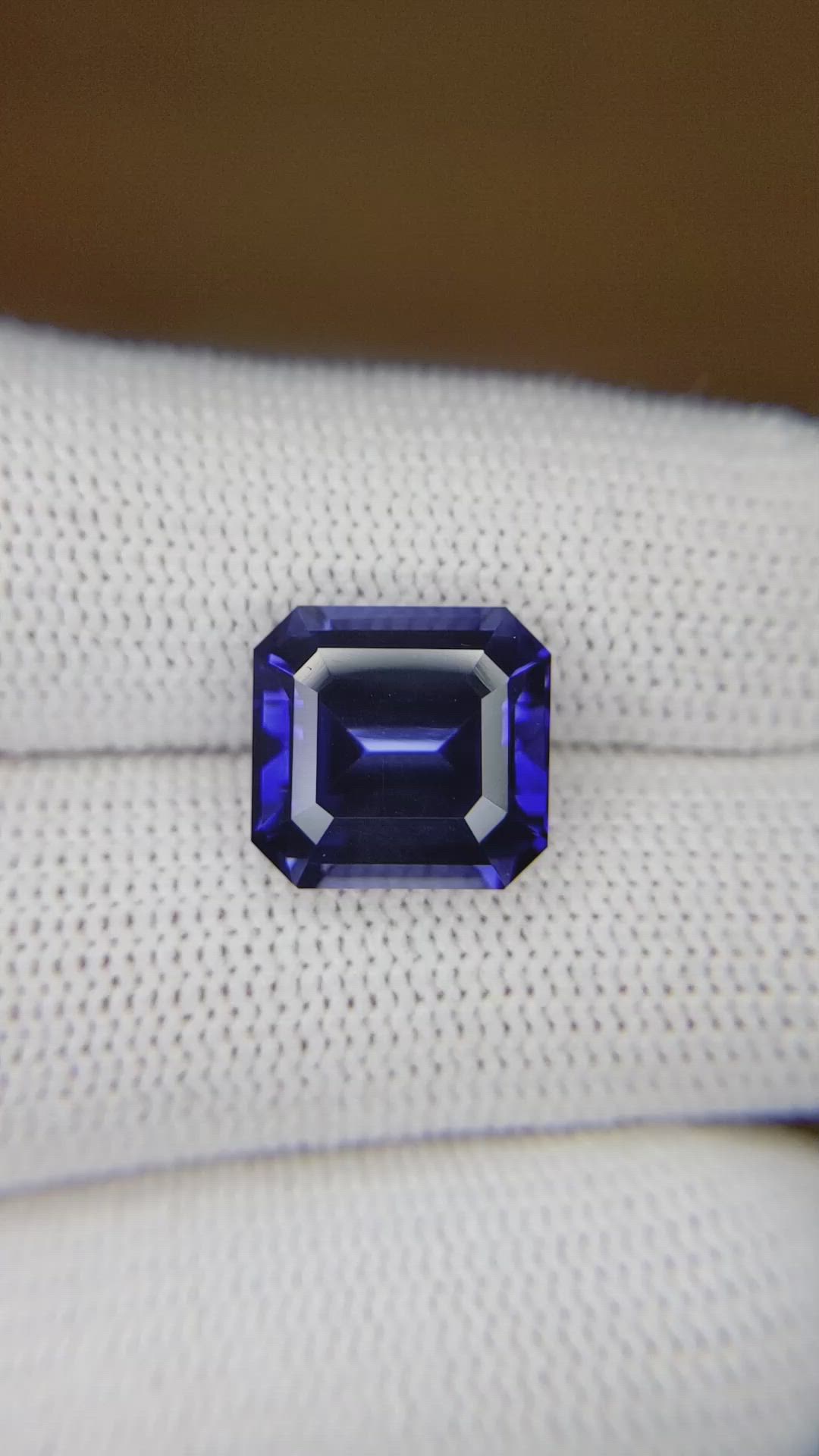 7.31 Ct. Blue Sapphire from Ceylon (Sri Lanka) Size Video