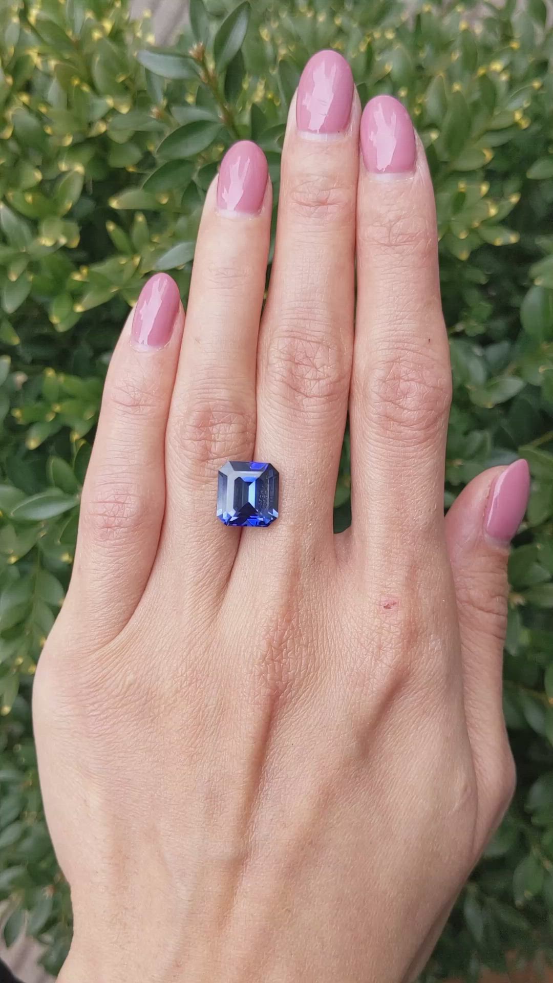 7.31 Ct. Blue Sapphire from Ceylon (Sri Lanka) Size Video