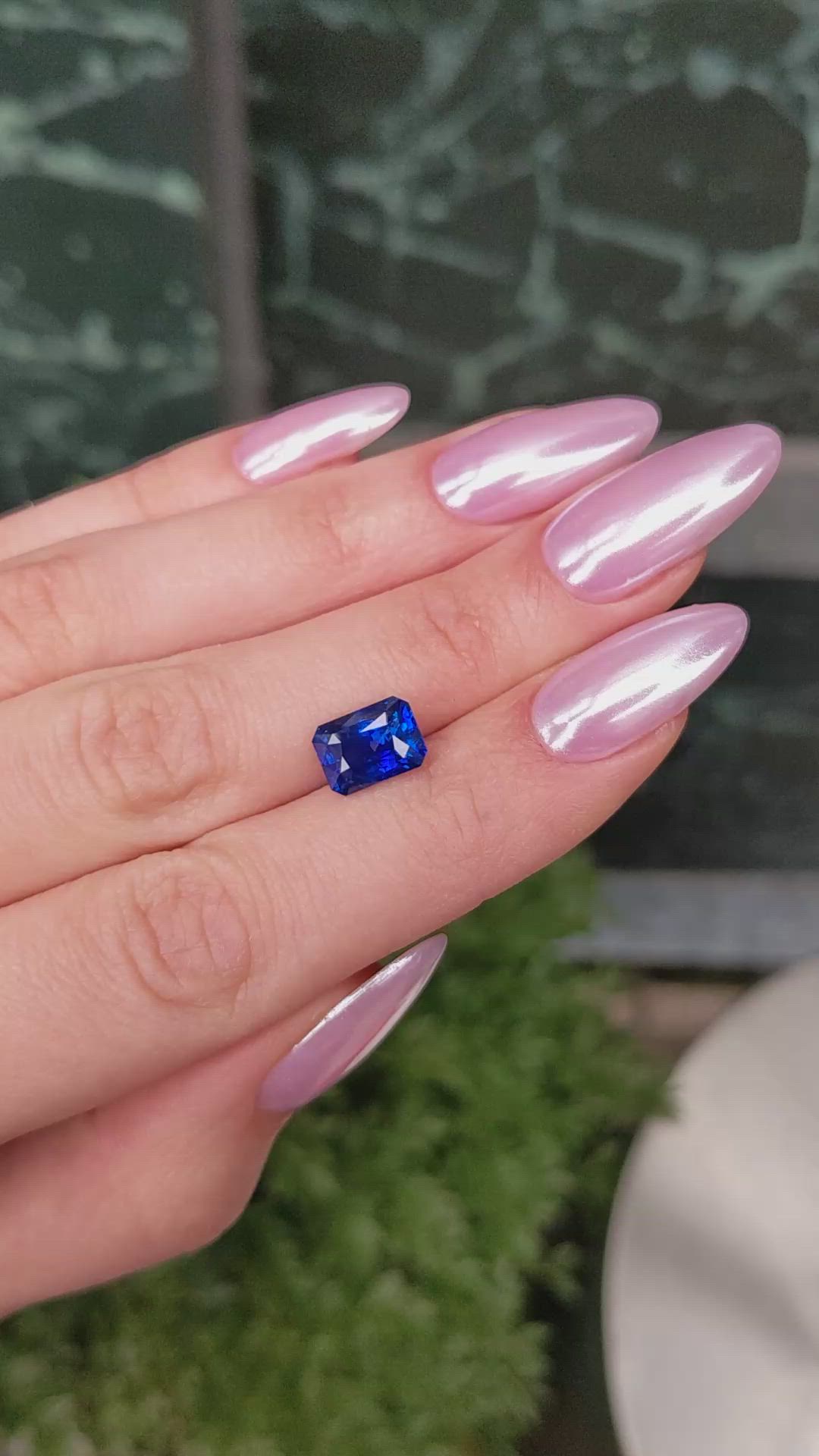 4.07 Ct. Blue Sapphire from Ceylon (Sri Lanka) Size Video