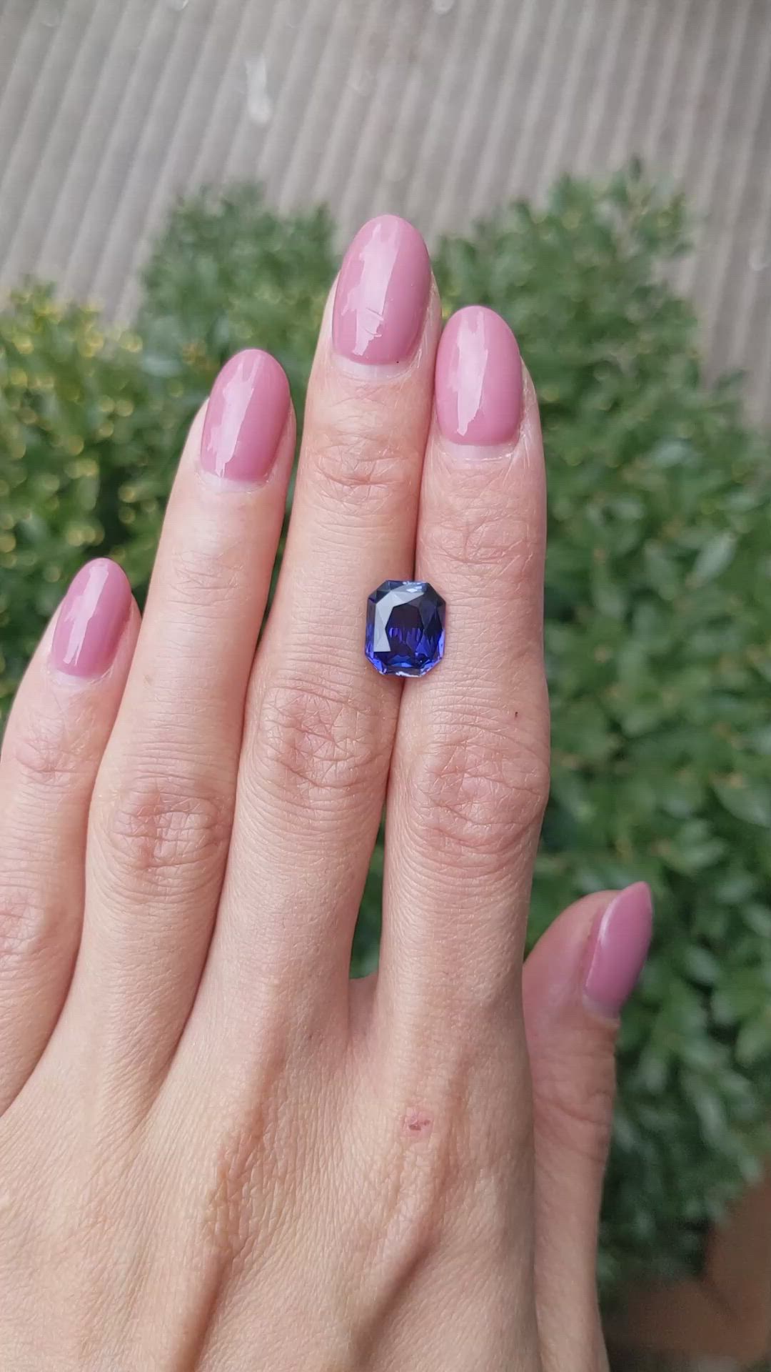 4.21 Ct. Blue Sapphire from Ceylon (Sri Lanka) Size Video