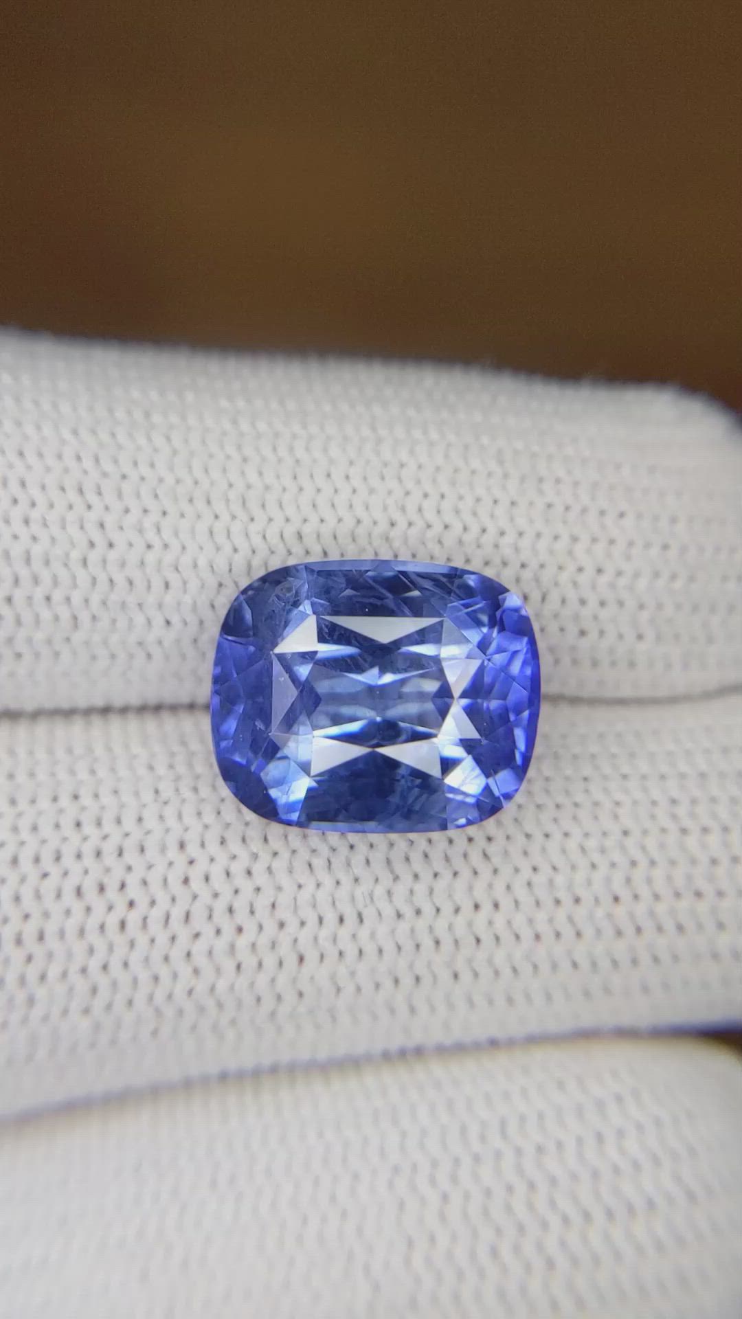 9.29 Ct. Blue Sapphire from Ceylon (Sri Lanka) Size Video