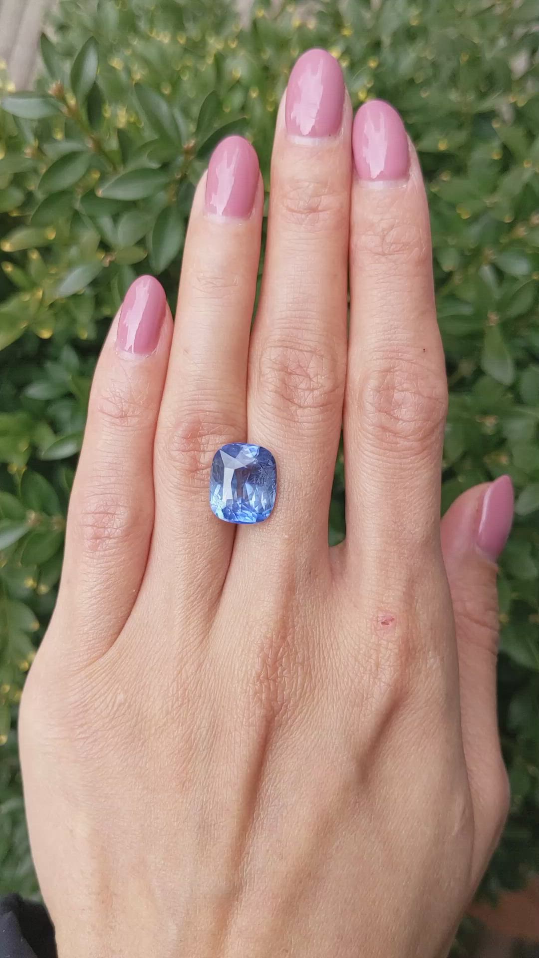 9.29 Ct. Blue Sapphire from Ceylon (Sri Lanka) Size Video