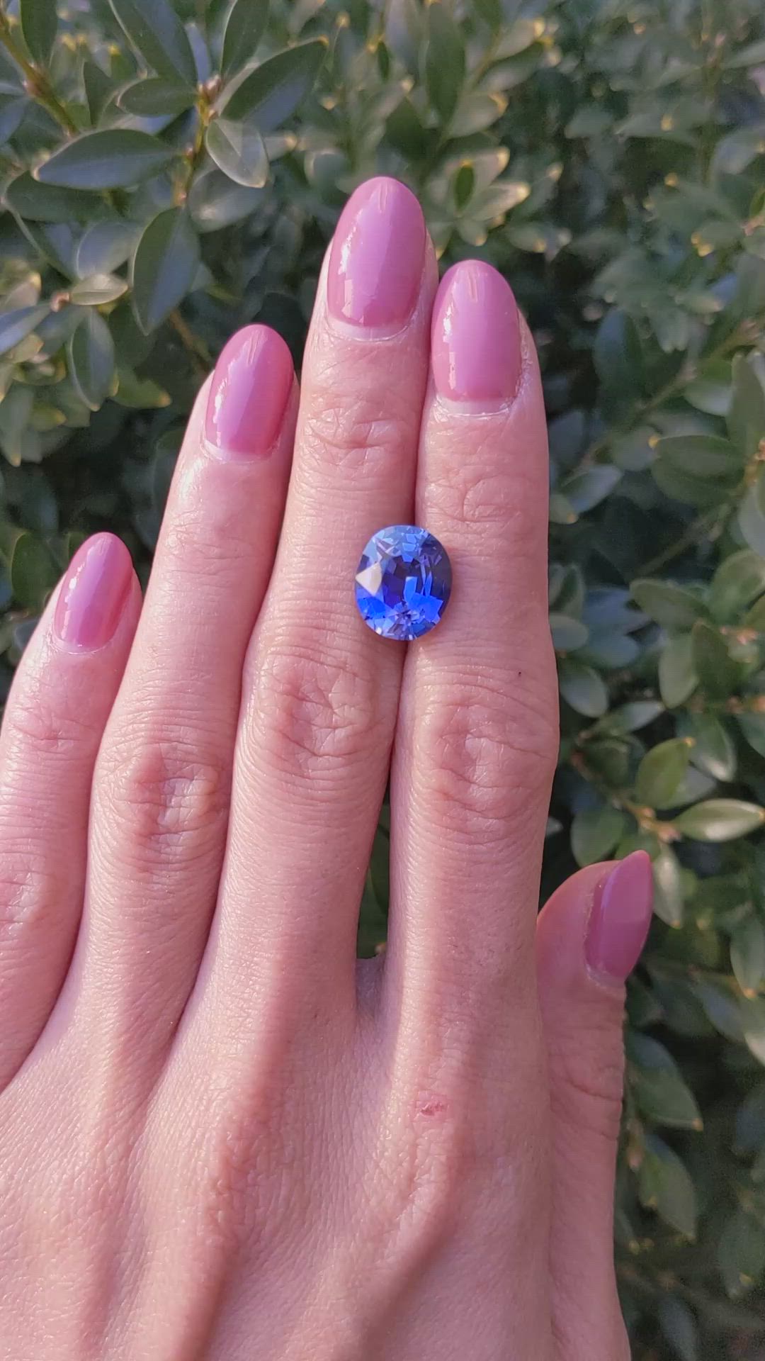 5.76 Ct. Blue Sapphire from Ceylon (Sri Lanka) Size Video