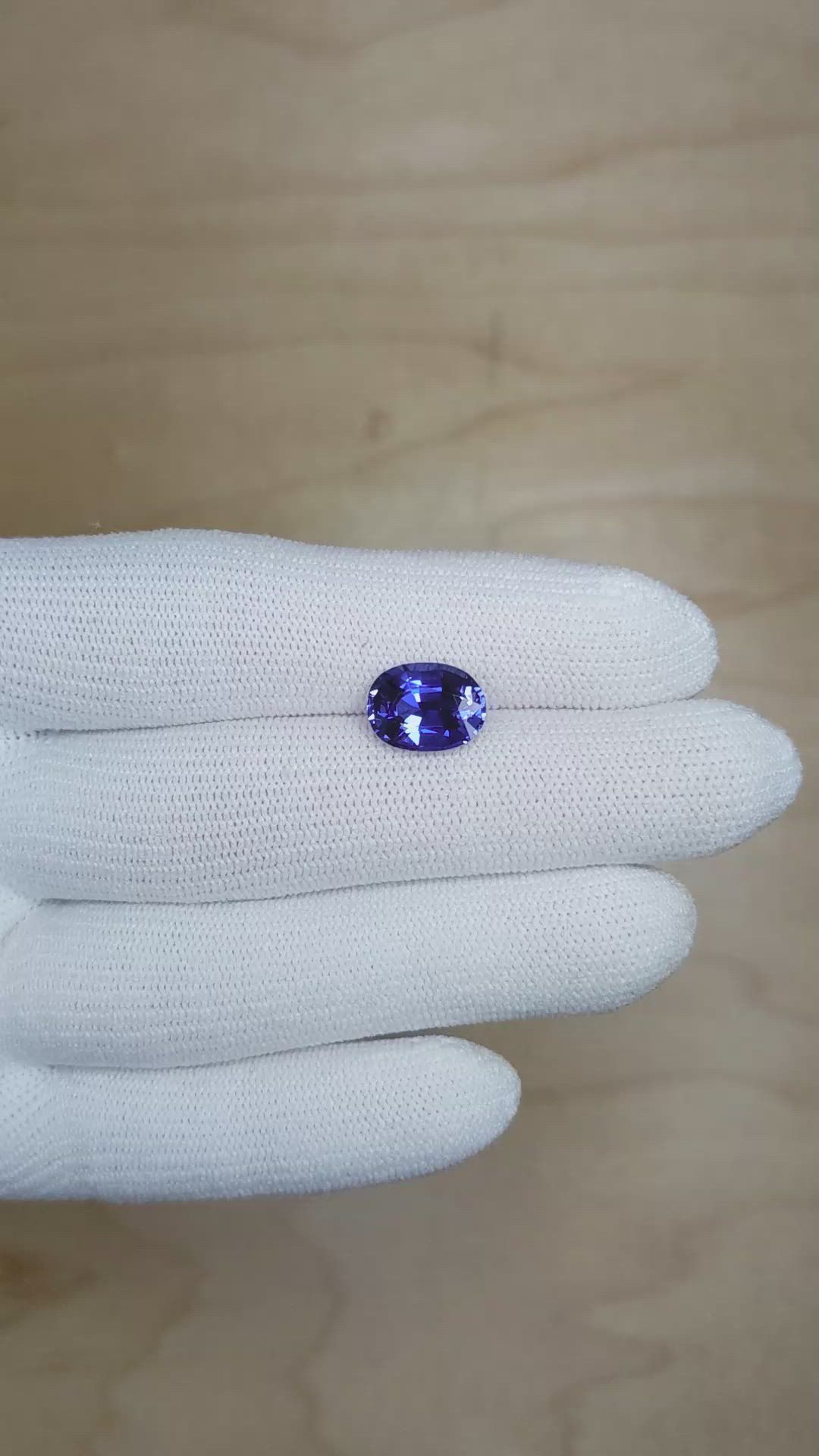 4.10 Ct. Blue Sapphire from Ceylon (Sri Lanka) Size Video