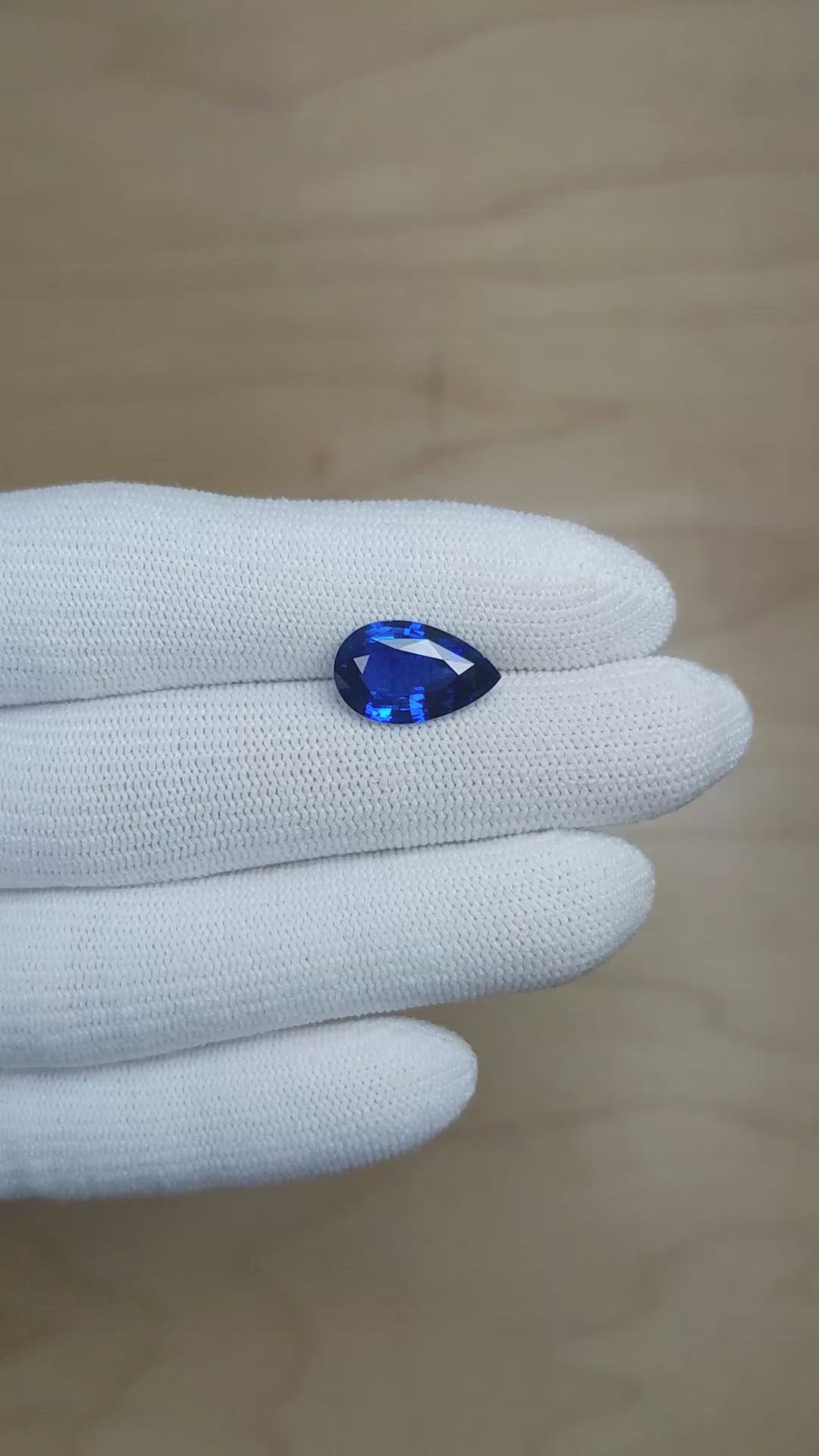 4.43 Ct. Blue Sapphire from Ceylon (Sri Lanka) Size Video