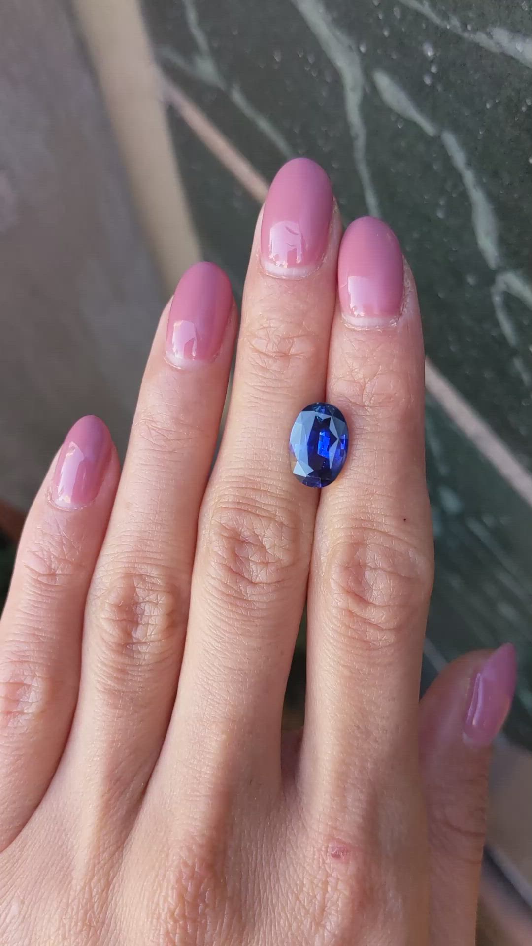 4.21 Ct. Blue Sapphire from Ceylon (Sri Lanka) Size Video