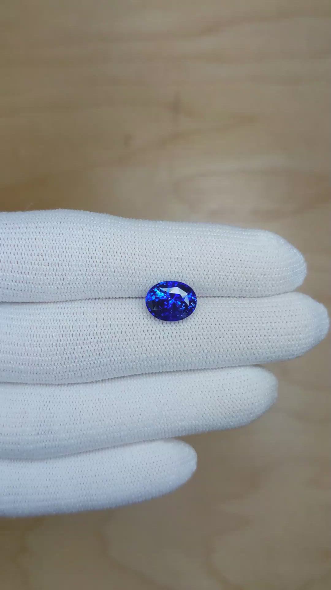 4.19 Ct. Blue Sapphire from Ceylon (Sri Lanka) Size Video