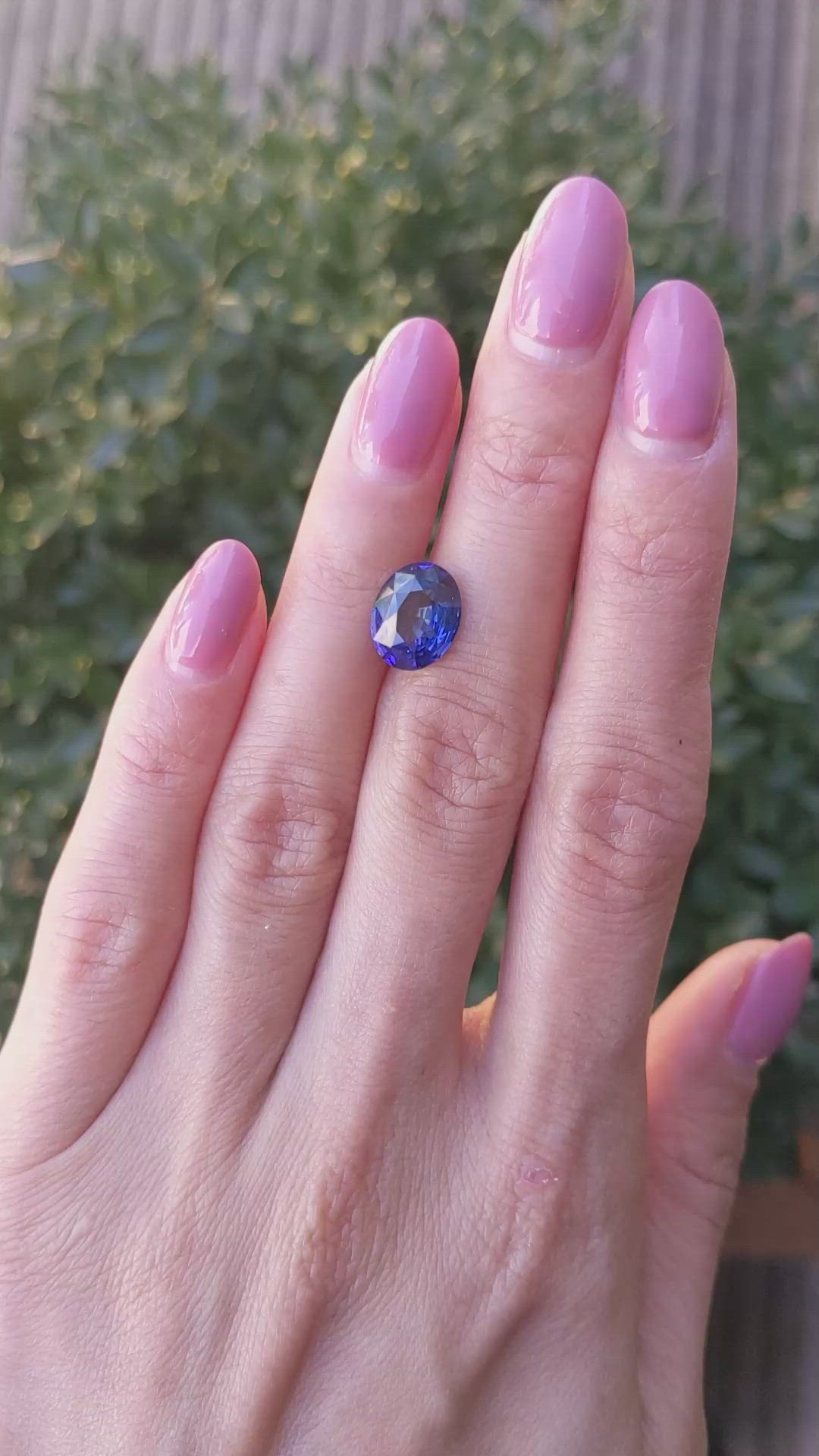 4.14 Ct. Blue Sapphire from Ceylon (Sri Lanka) Size Video