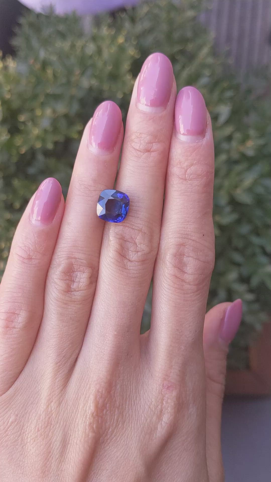 3.83 Ct. Blue Sapphire from Ceylon (Sri Lanka) Size Video