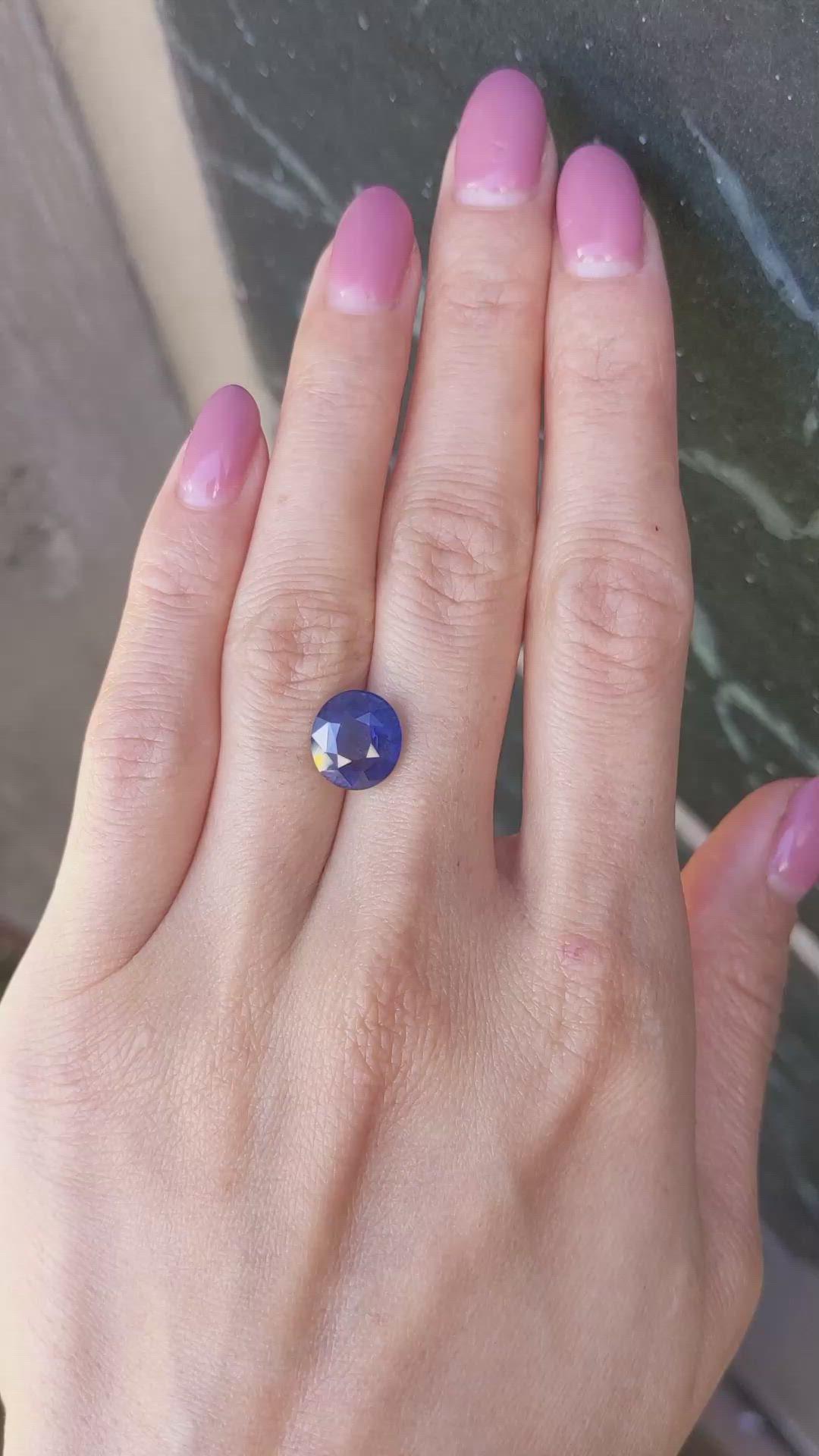 4.90 Ct. Blue Sapphire from Ceylon (Sri Lanka) Size Video