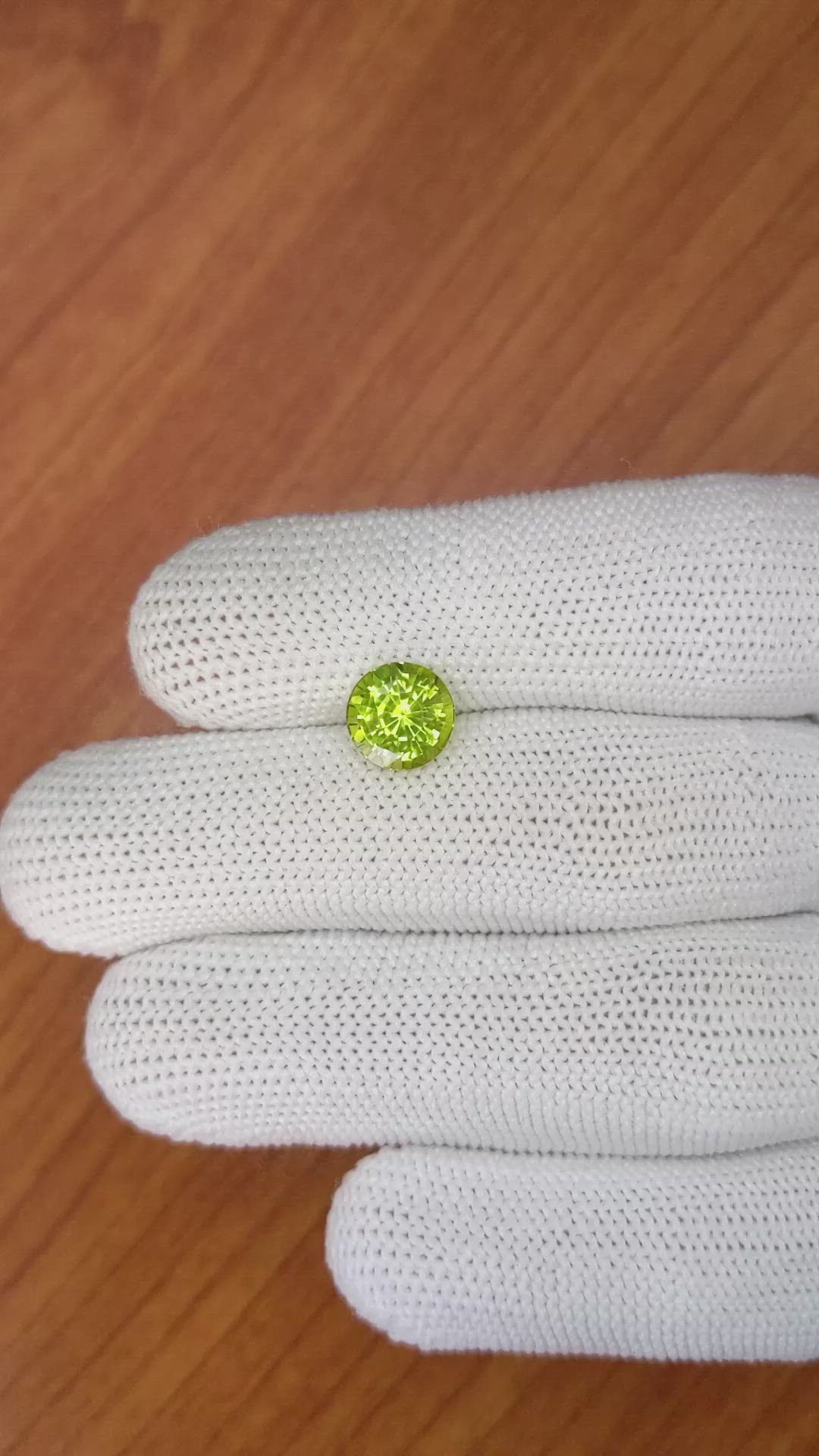 3.02 Ct. Yellowish Green Sapphire from Madagascar Size Video