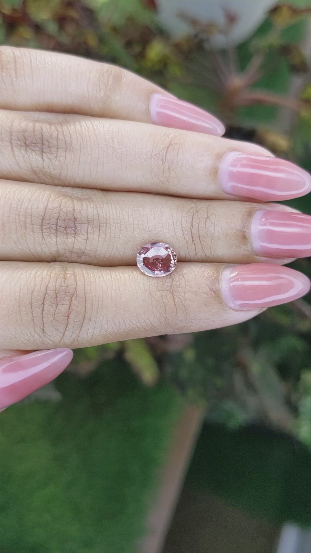 1.60 Ct. Padparadscha Sapphire from Ceylon (Sri Lanka) Size Video
