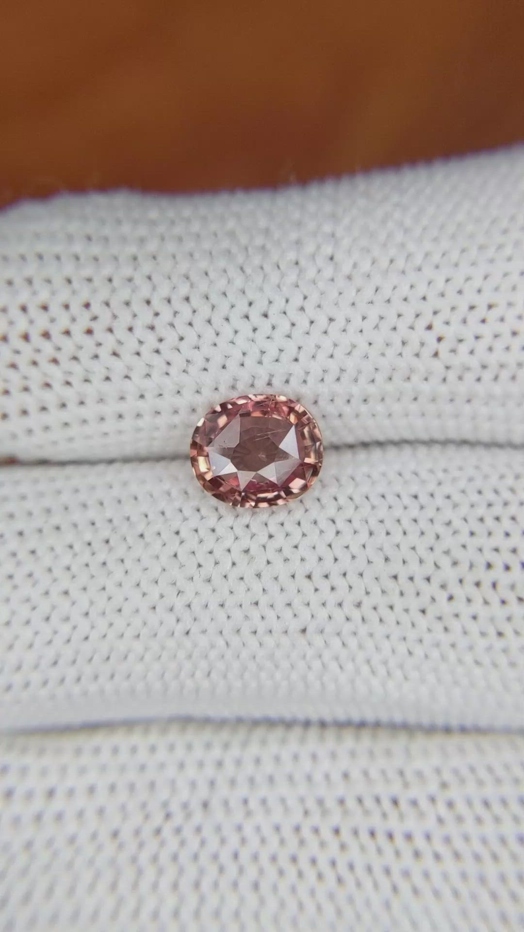 1.60 Ct. Padparadscha Sapphire from Ceylon (Sri Lanka) Size Video