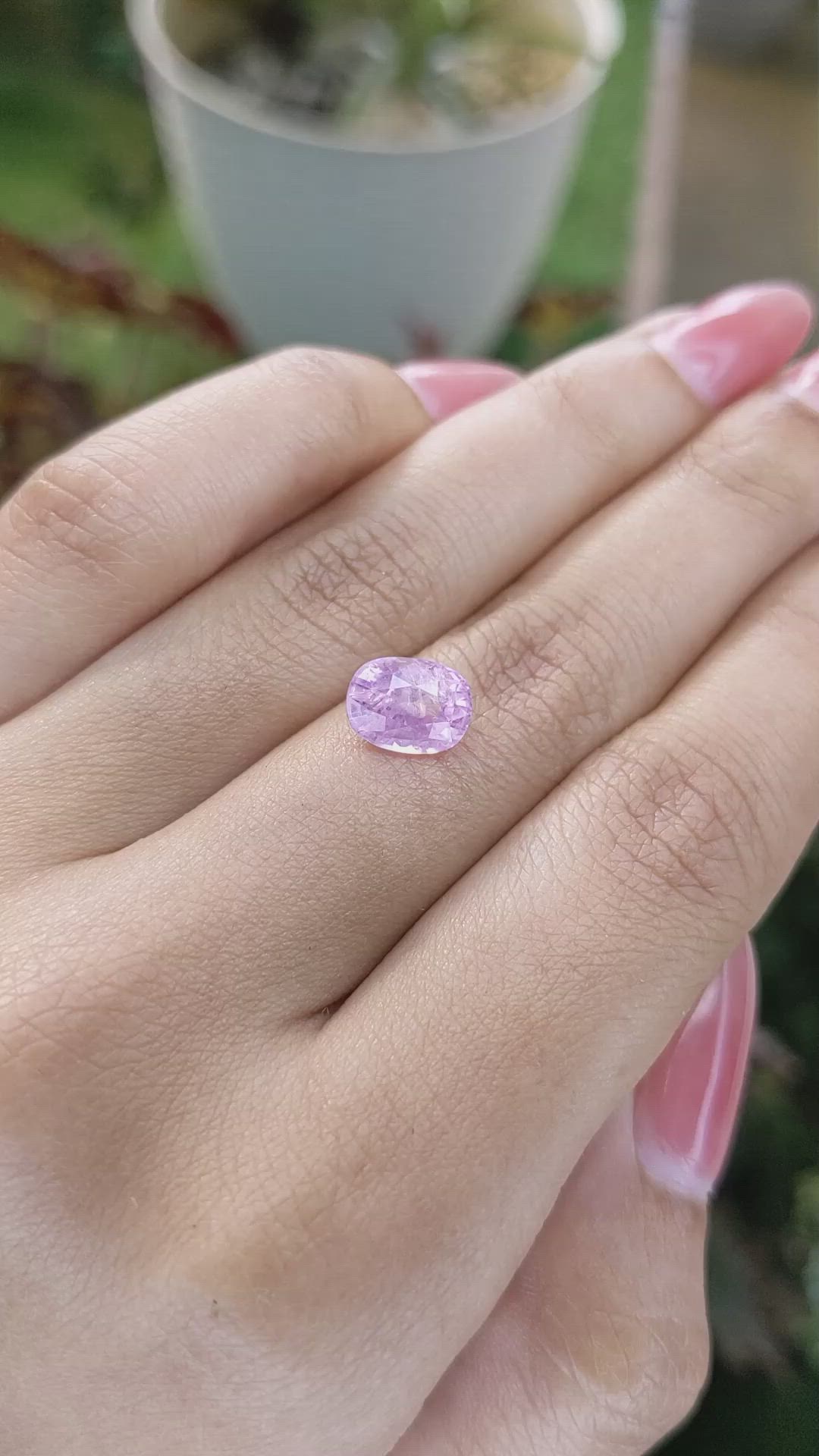 2.56 Ct. Pinkish Purple Sapphire from Ceylon (Sri Lanka) Size Video