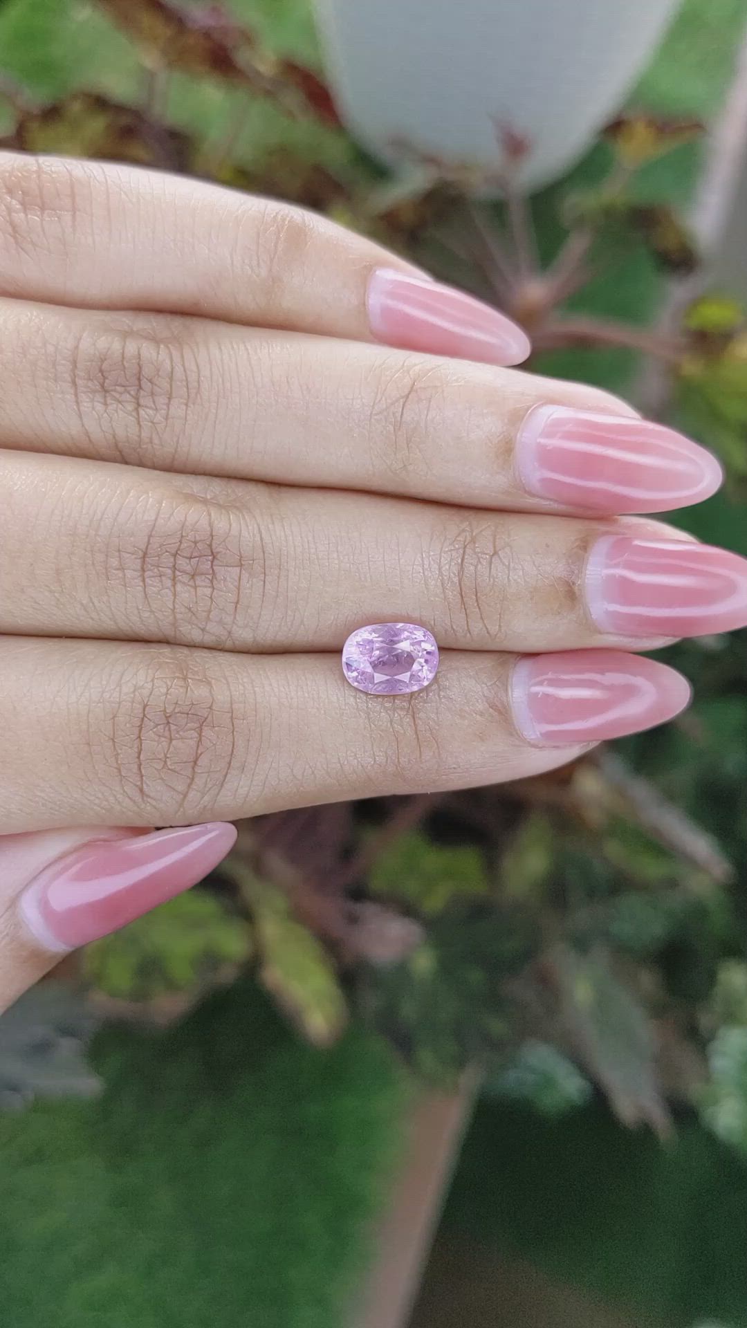 2.56 Ct. Pinkish Purple Sapphire from Ceylon (Sri Lanka) Size Video