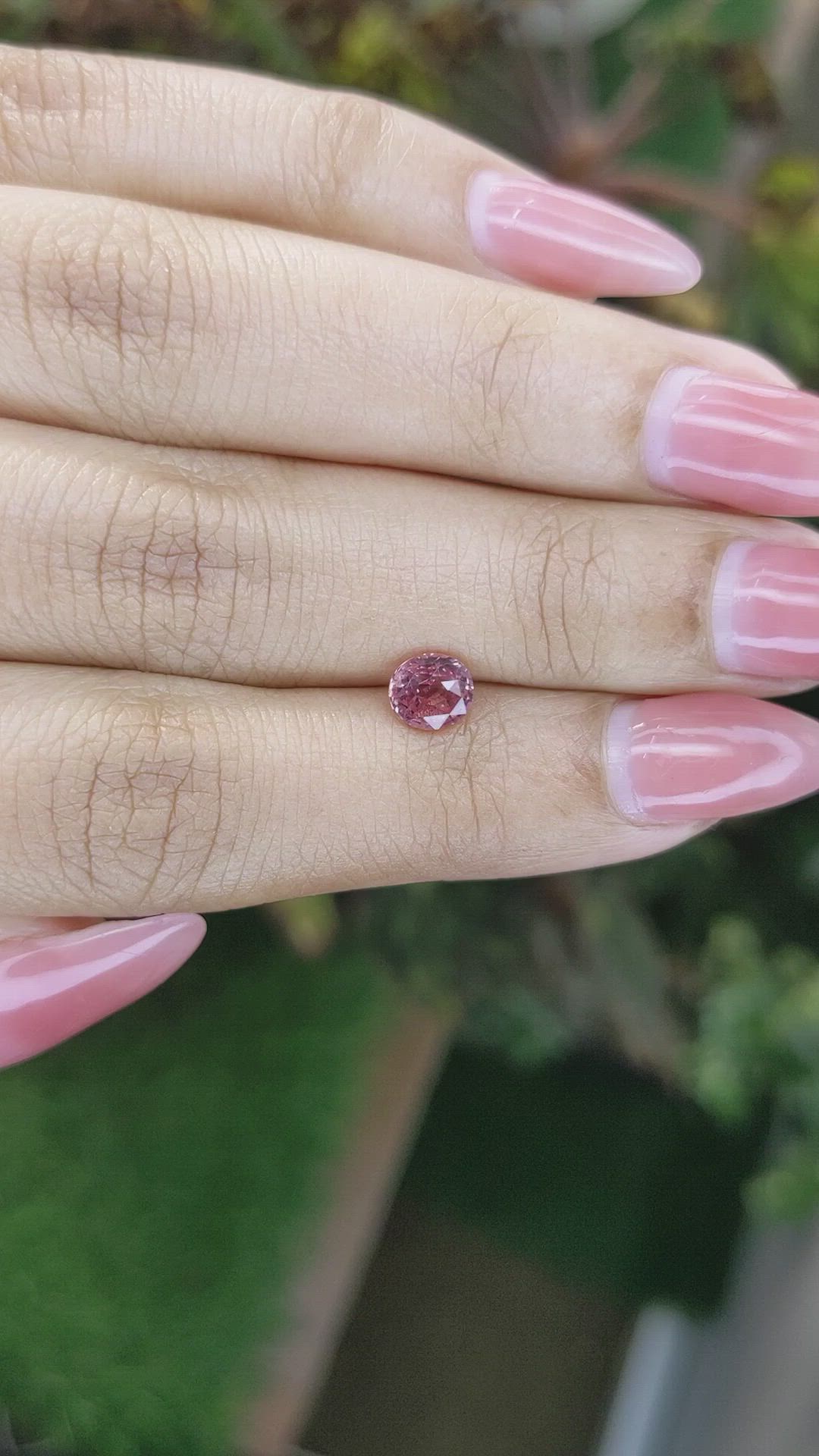 1.06 Ct. Padparadscha Sapphire from Ceylon (Sri Lanka) Size Video